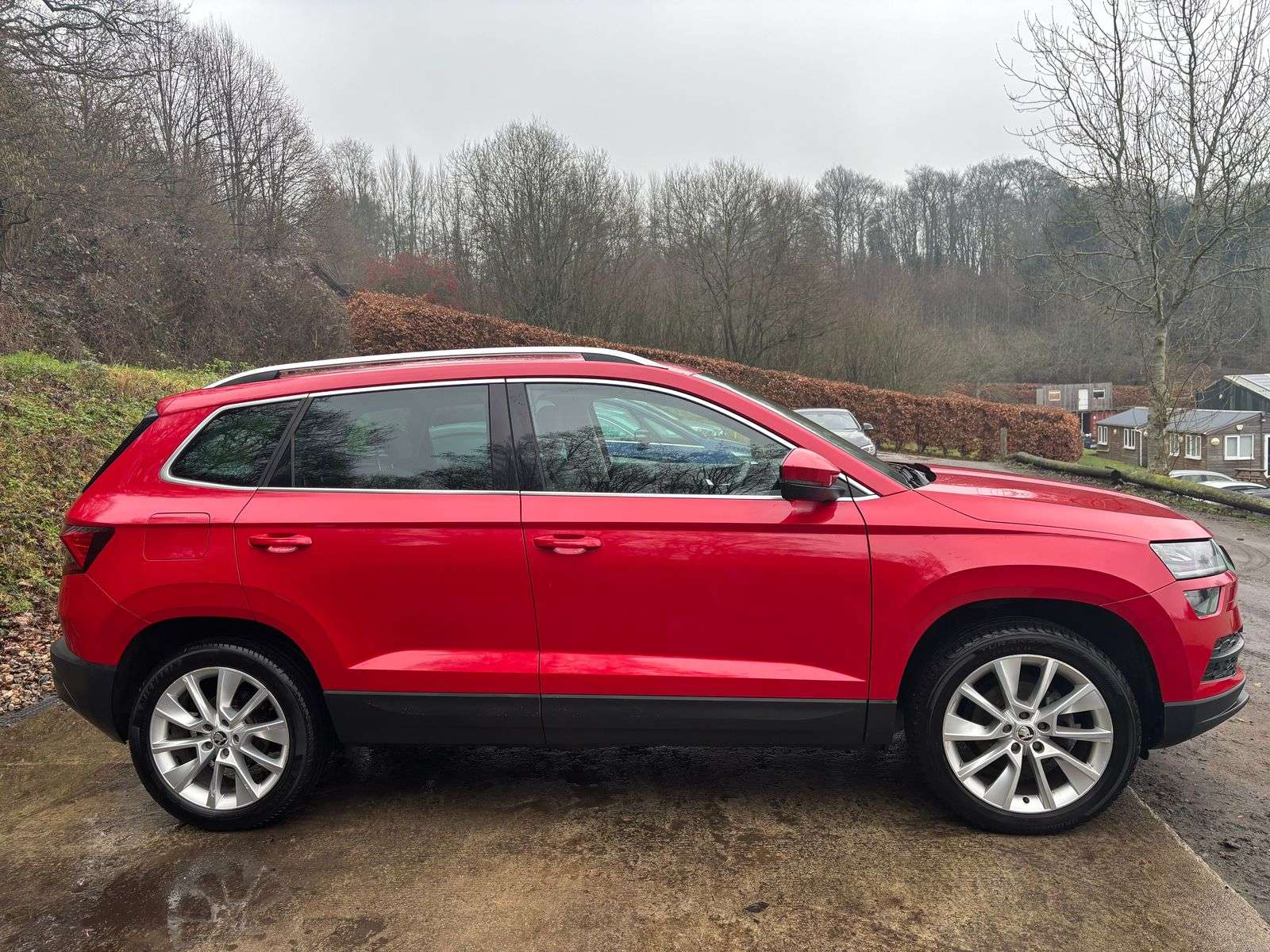 A 2018 SKODA KAROQ 1.5 TSI SE L SUV 5dr Petrol DSG Euro 6 (s/s) (150 ps) A 2018 SKODA KAROQ 1.5 TSI SE L SUV 5dr Petrol DSG Euro 6 (s/s) (150 ps)