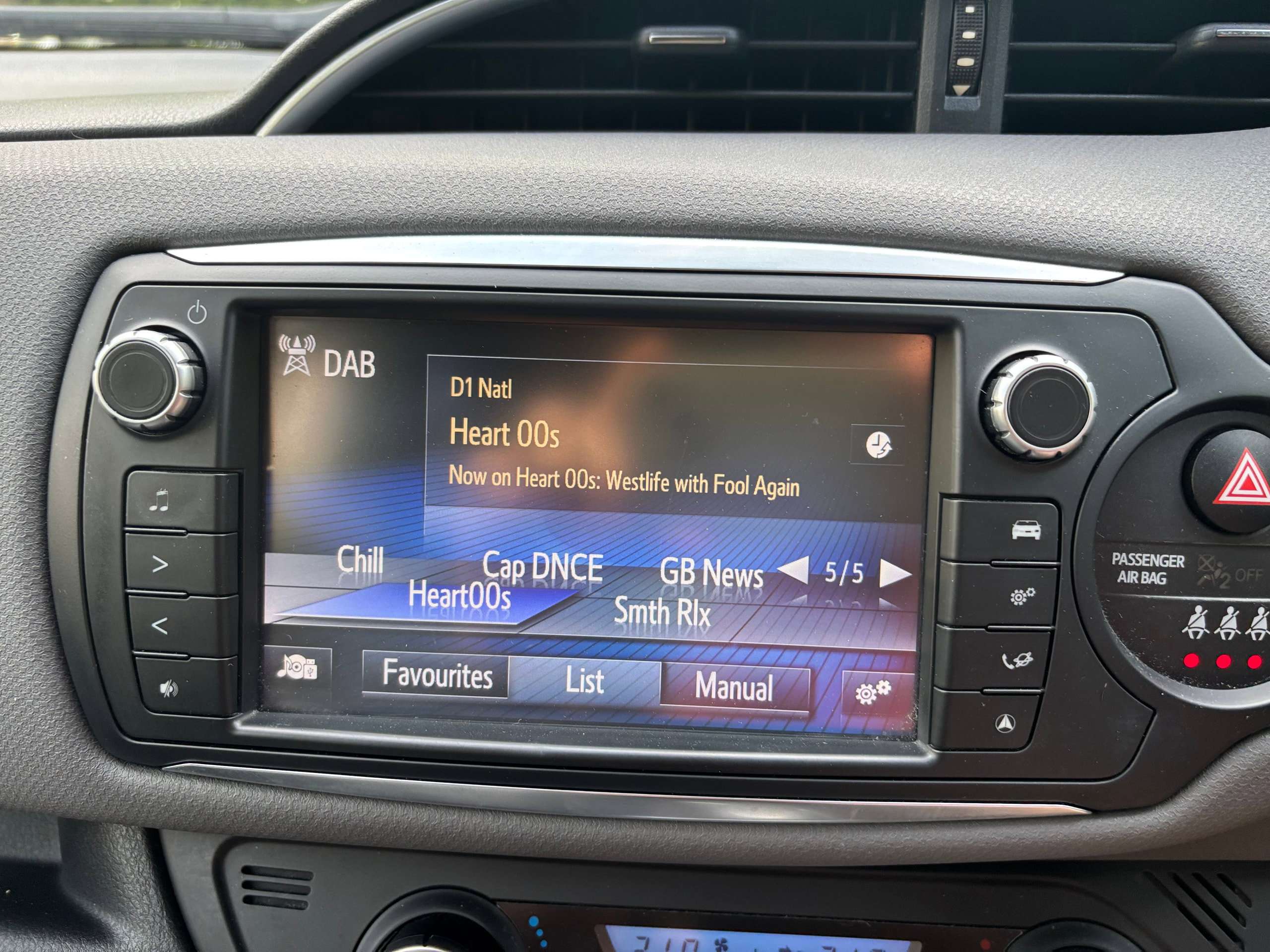 2017 TOYOTA YARIS 2017 TOYOTA YARIS