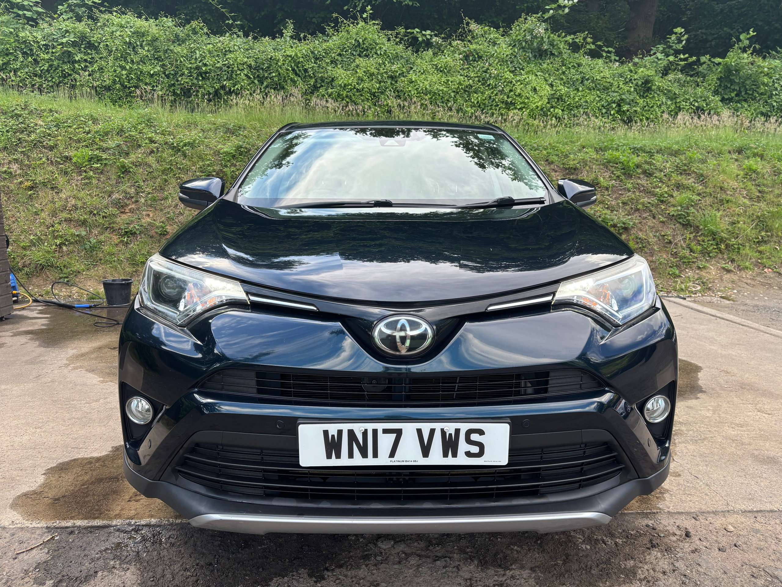 A 2017 TOYOTA RAV4 2.0 D-4D Business Edition SUV 5dr Diesel Manual Euro 6 (s/s) (Safety Sense, Nav) (143 ps) A 2017 TOYOTA RAV4 2.0 D-4D Business Edition SUV 5dr Diesel Manual Euro 6 (s/s) (Safety Sense, Nav) (143 ps)