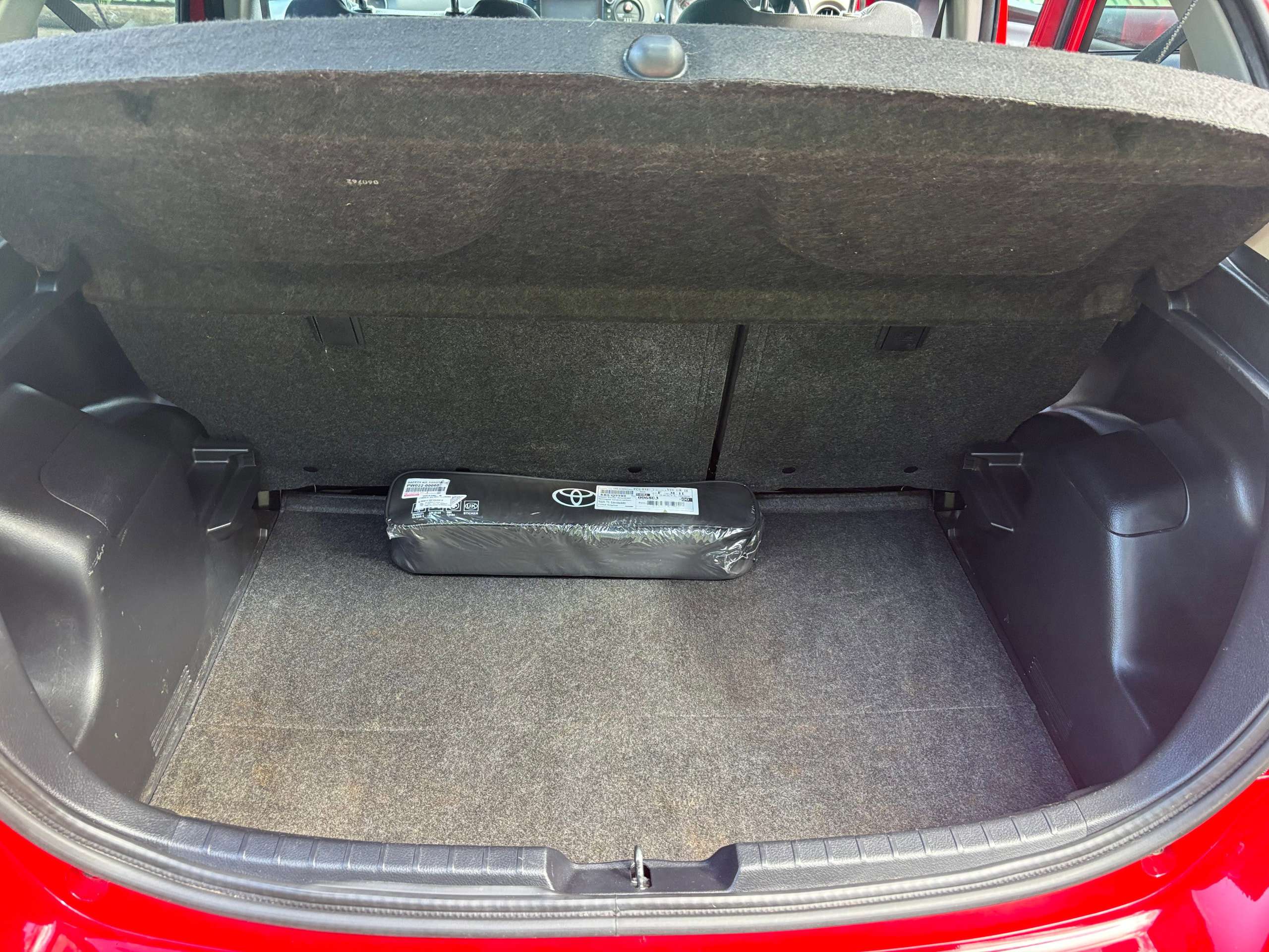 2016 TOYOTA YARIS 2016 TOYOTA YARIS
