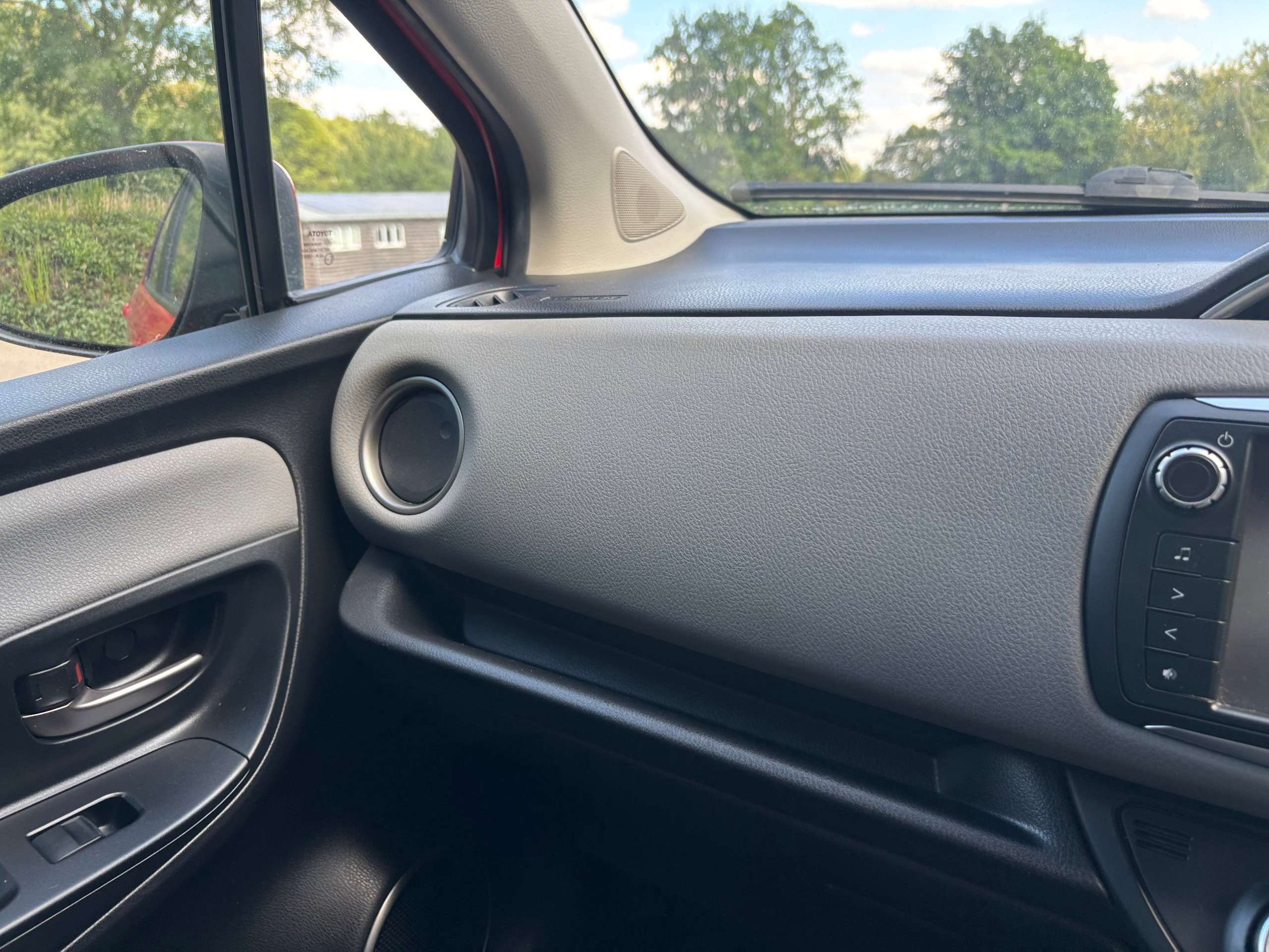 2016 TOYOTA YARIS 2016 TOYOTA YARIS