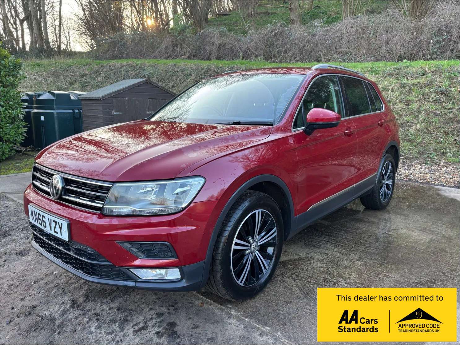 A 2016 VOLKSWAGEN TIGUAN 2.0 TDI BlueMotion Tech SE Navigation SUV 5dr Diesel Manual 4Motion Euro 6 (s/s) (150 ps) A 2016 VOLKSWAGEN TIGUAN 2.0 TDI BlueMotion Tech SE Navigation SUV 5dr Diesel Manual 4Motion Euro 6 (s/s) (150 ps)