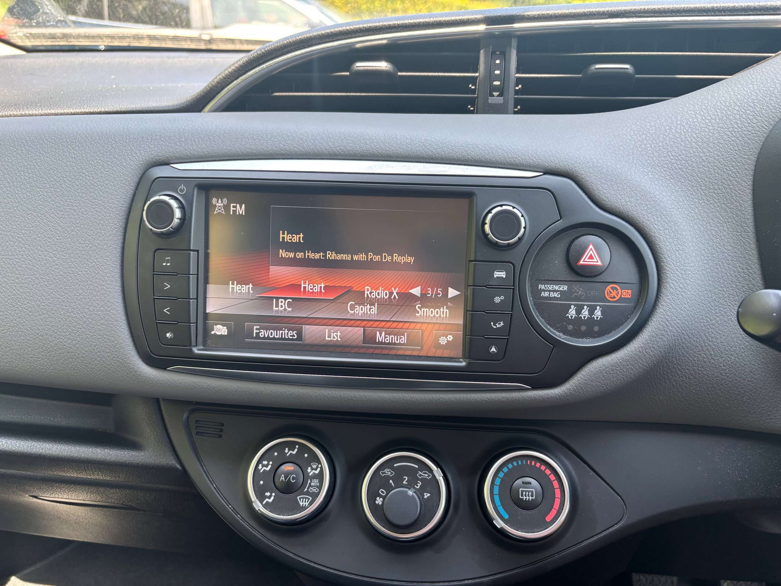2015 TOYOTA YARIS 2015 TOYOTA YARIS
