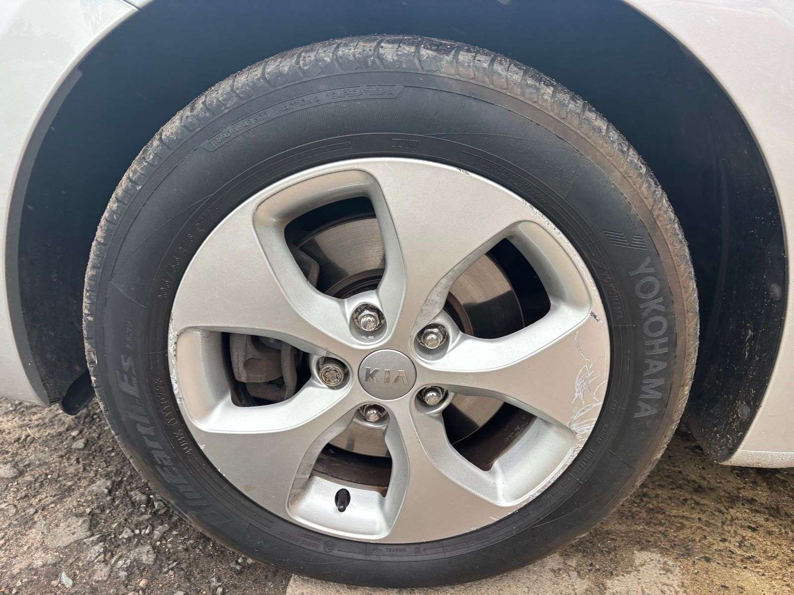 2013 KIA CARENS 2013 KIA CARENS