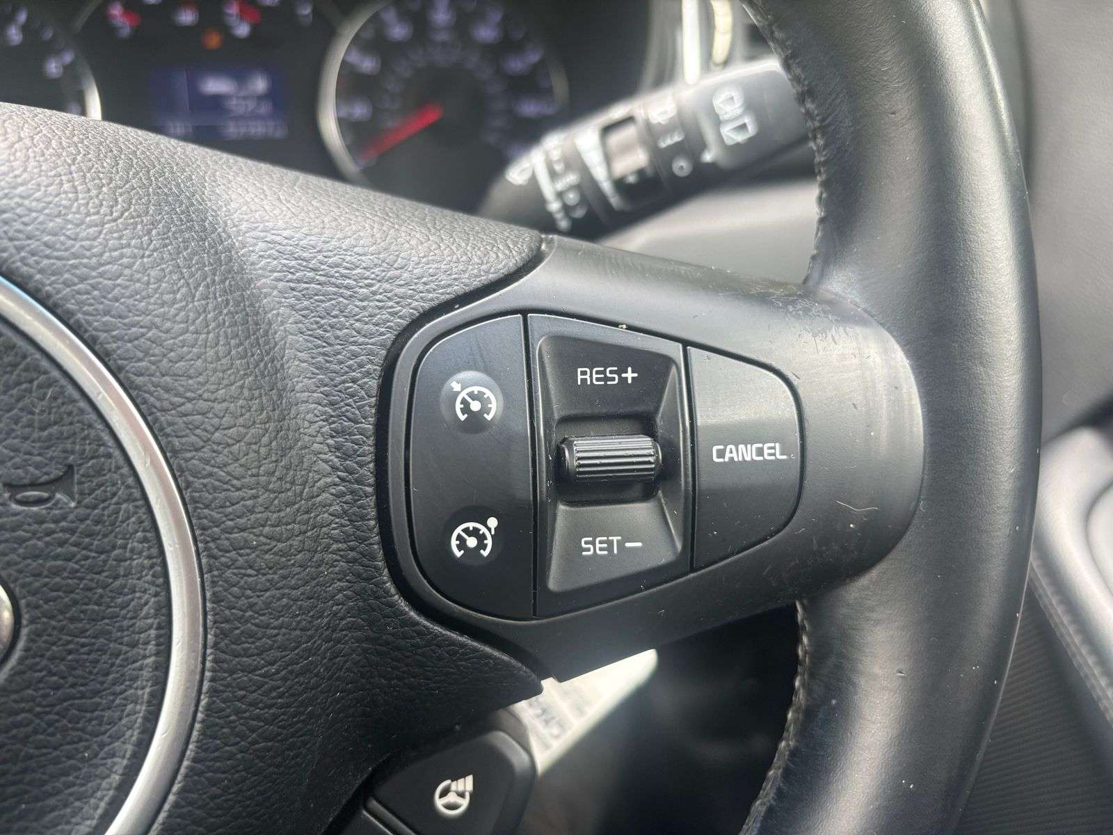 2013 KIA CARENS 2013 KIA CARENS