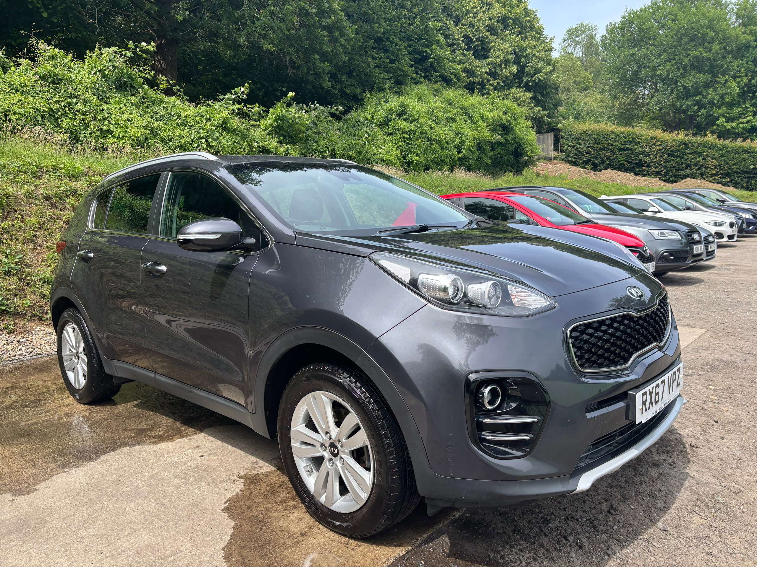 A 2017 KIA SPORTAGE 1.6 GDi 2 SUV 5dr Petrol Manual Euro 6 (s/s) (130 bhp) A 2017 KIA SPORTAGE 1.6 GDi 2 SUV 5dr Petrol Manual Euro 6 (s/s) (130 bhp)