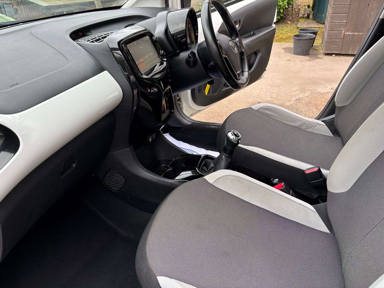 2017 TOYOTA AYGO 2017 TOYOTA AYGO