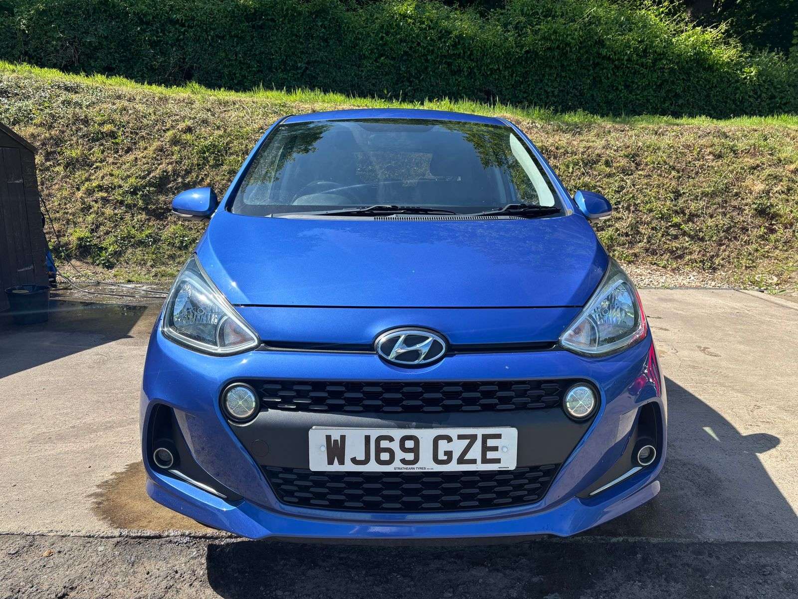 A 2019 HYUNDAI I10 1.2 Premium SE Hatchback 5dr Petrol Manual Euro 6 (87 ps) A 2019 HYUNDAI I10 1.2 Premium SE Hatchback 5dr Petrol Manual Euro 6 (87 ps)