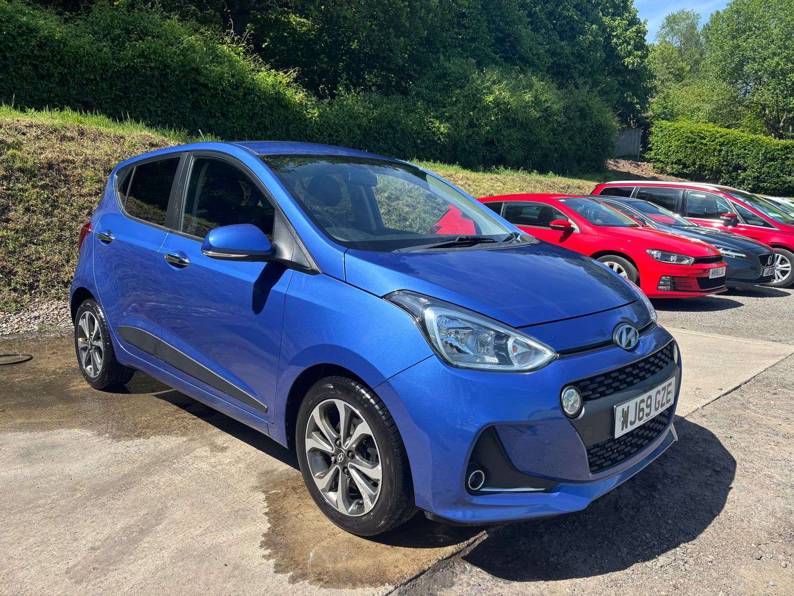 A 2019 HYUNDAI I10 1.2 Premium SE Hatchback 5dr Petrol Manual Euro 6 (87 ps) A 2019 HYUNDAI I10 1.2 Premium SE Hatchback 5dr Petrol Manual Euro 6 (87 ps)