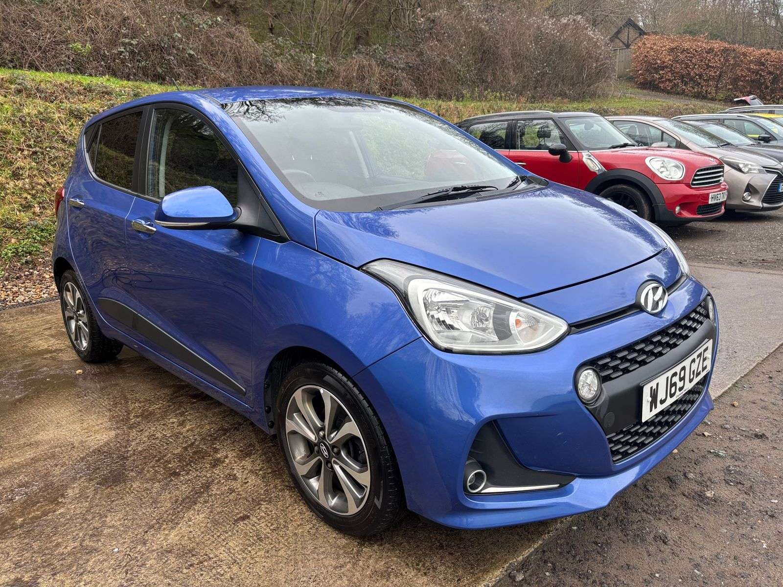 A 2019 HYUNDAI I10 1.2 Premium SE Hatchback 5dr Petrol Manual Euro 6 (87 ps) A 2019 HYUNDAI I10 1.2 Premium SE Hatchback 5dr Petrol Manual Euro 6 (87 ps)
