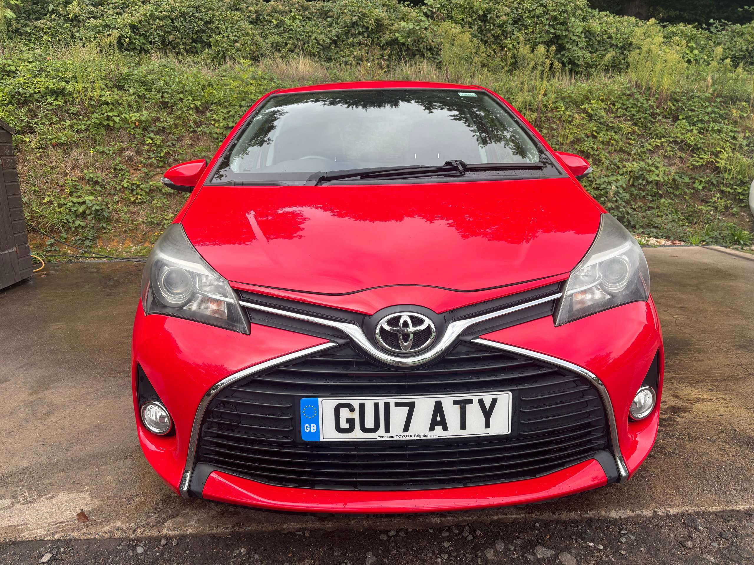 A 2017 TOYOTA YARIS 1.33 Dual VVT-i Icon Hatchback 5dr Petrol Manual Euro 6 (99 ps) A 2017 TOYOTA YARIS 1.33 Dual VVT-i Icon Hatchback 5dr Petrol Manual Euro 6 (99 ps)