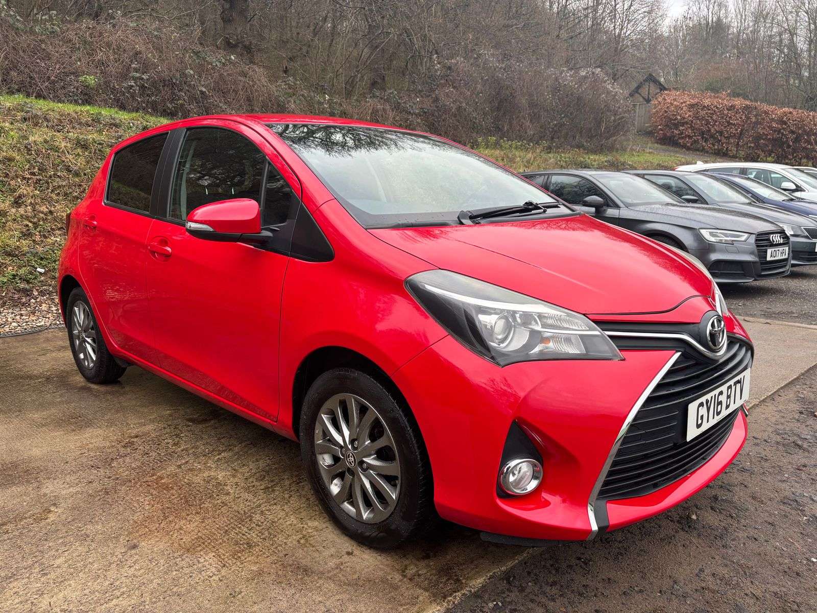 A 2016 TOYOTA YARIS 1.33 Dual VVT-i Icon Hatchback 5dr Petrol Manual Euro 6 (99 ps) A 2016 TOYOTA YARIS 1.33 Dual VVT-i Icon Hatchback 5dr Petrol Manual Euro 6 (99 ps)