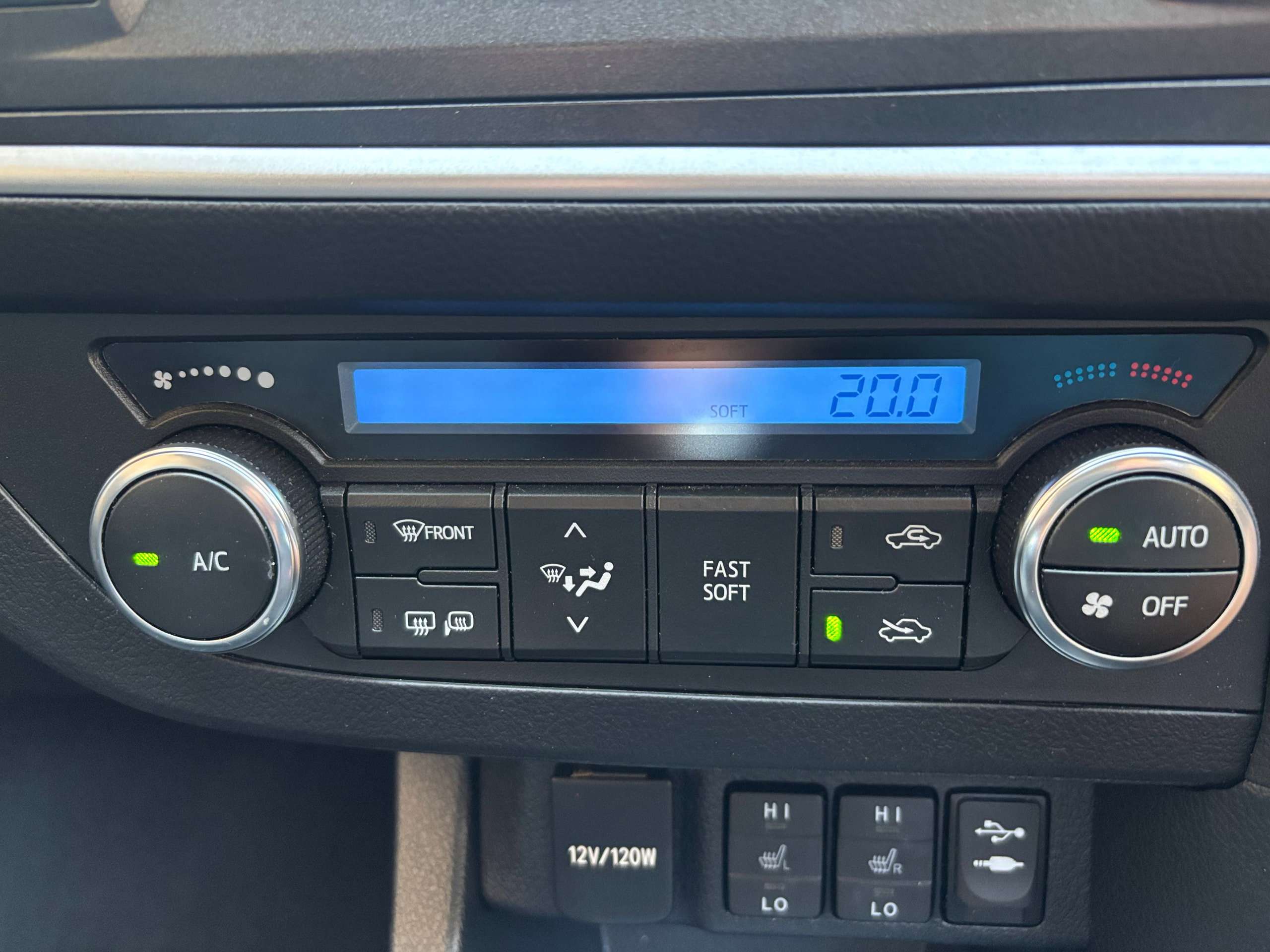 2014 TOYOTA AURIS 2014 TOYOTA AURIS