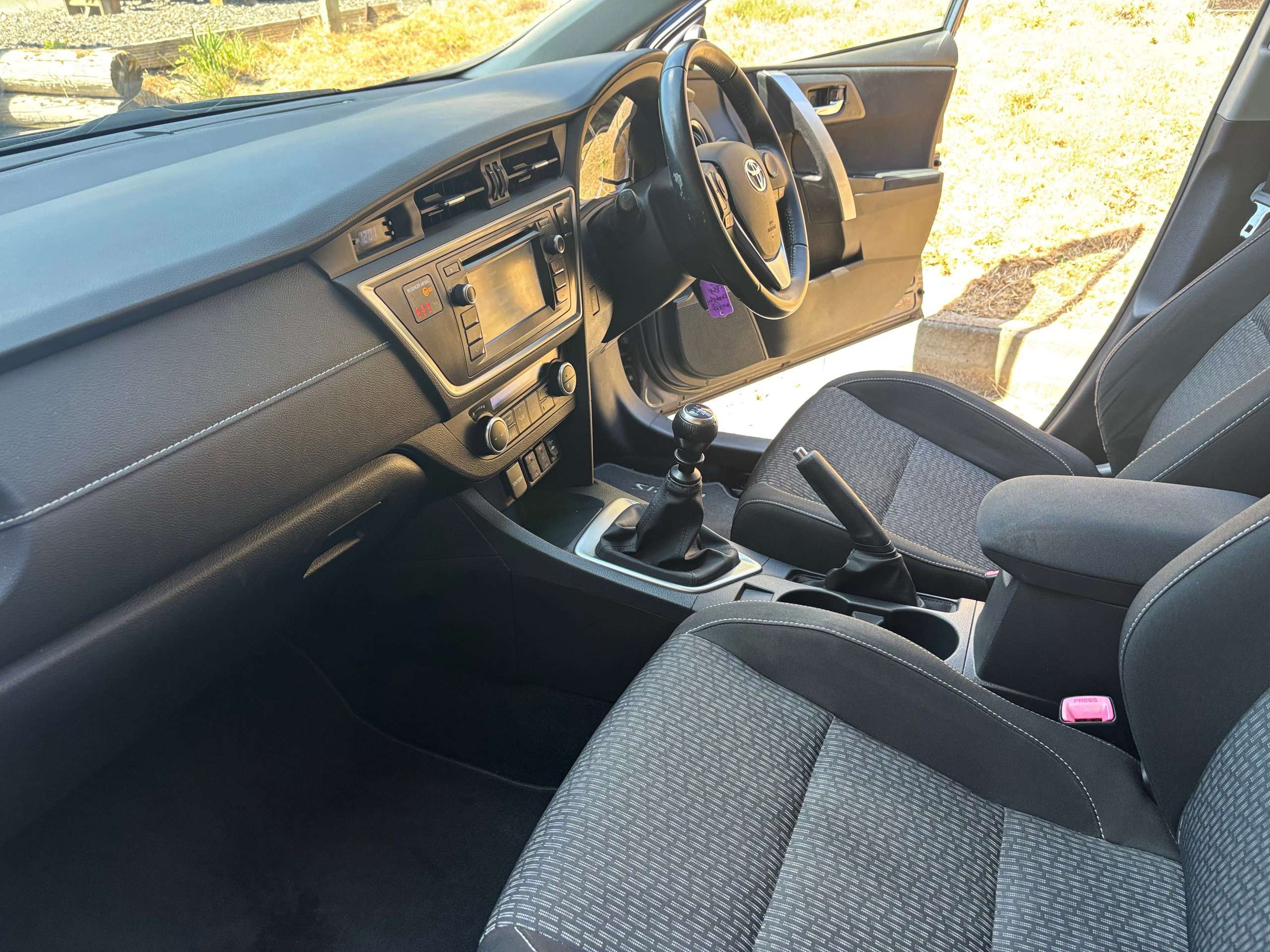 2014 TOYOTA AURIS 2014 TOYOTA AURIS