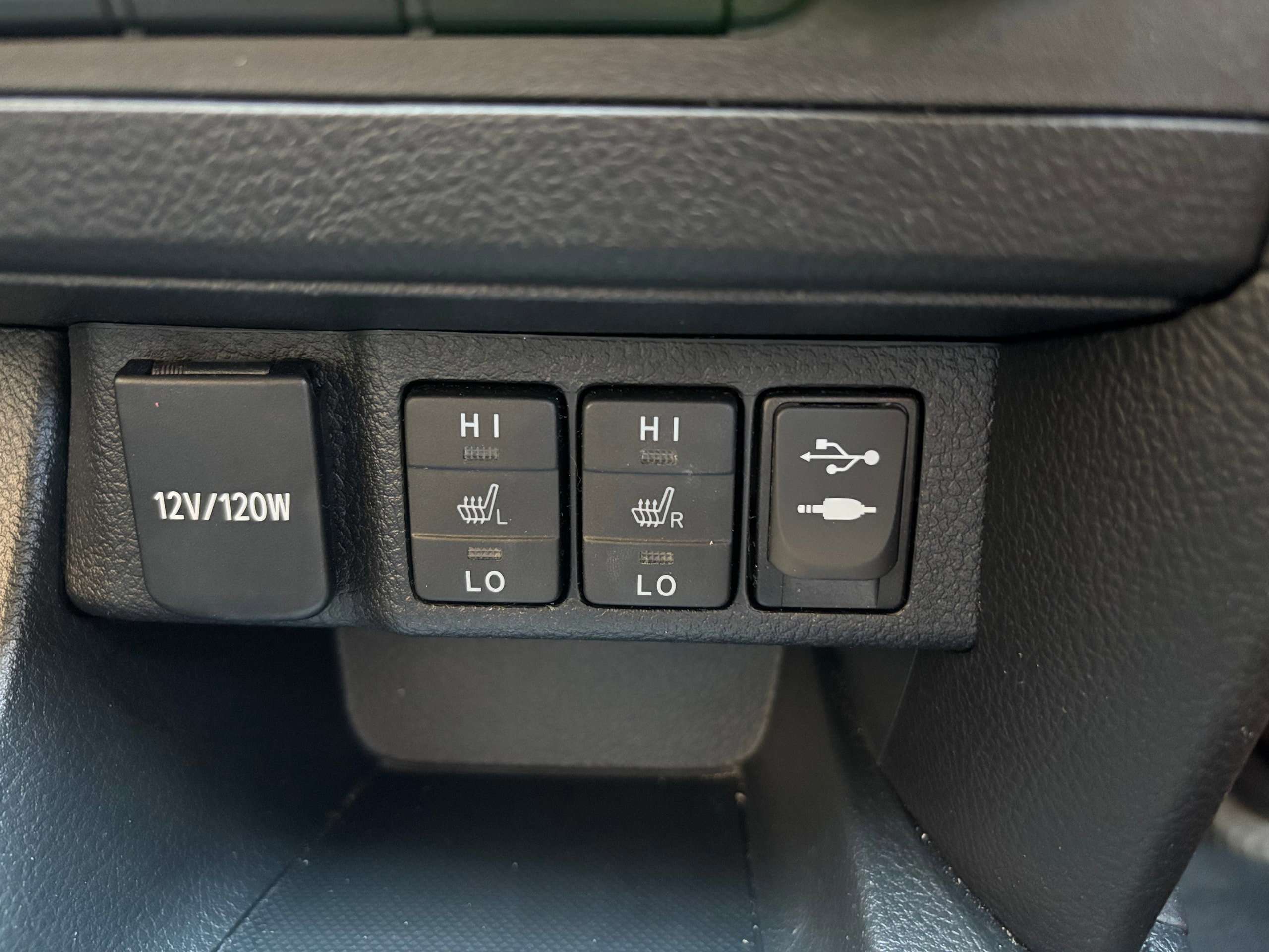 2014 TOYOTA AURIS 2014 TOYOTA AURIS