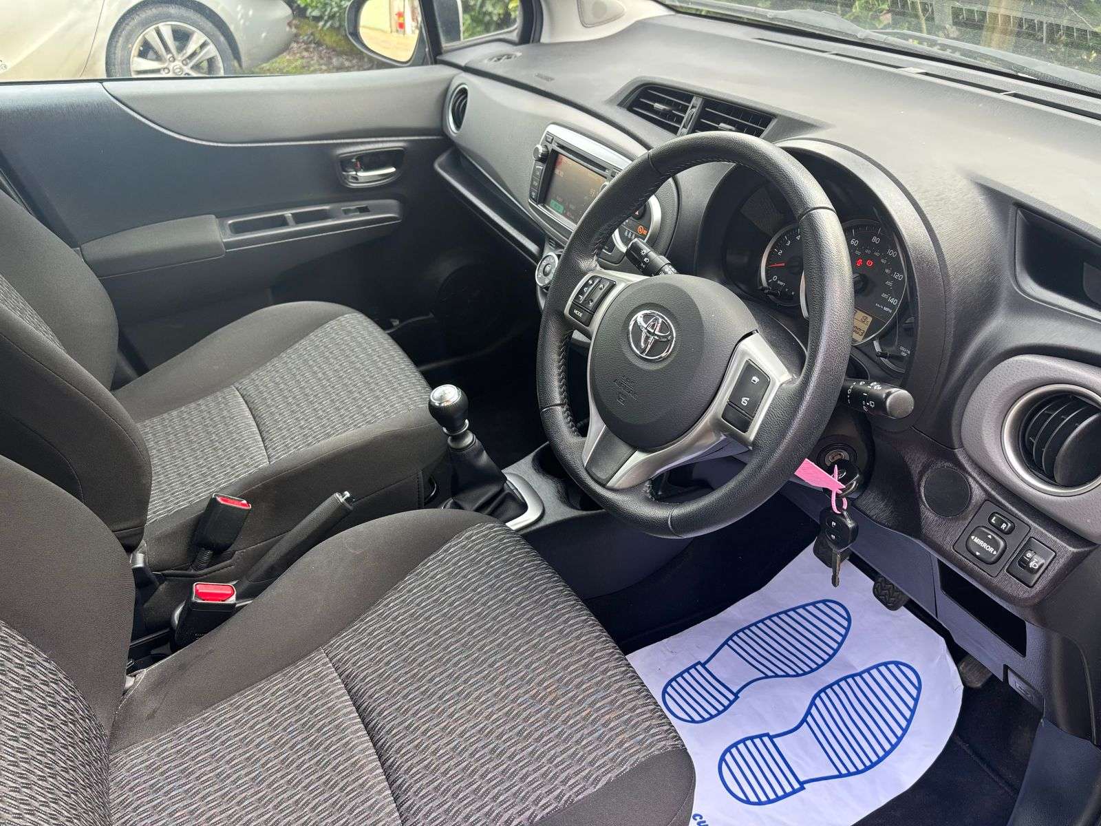 2013 TOYOTA YARIS 2013 TOYOTA YARIS