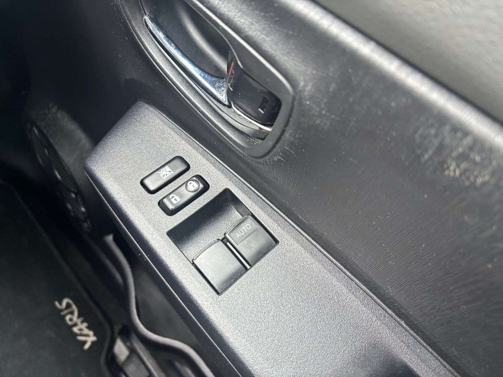 2013 TOYOTA YARIS 2013 TOYOTA YARIS