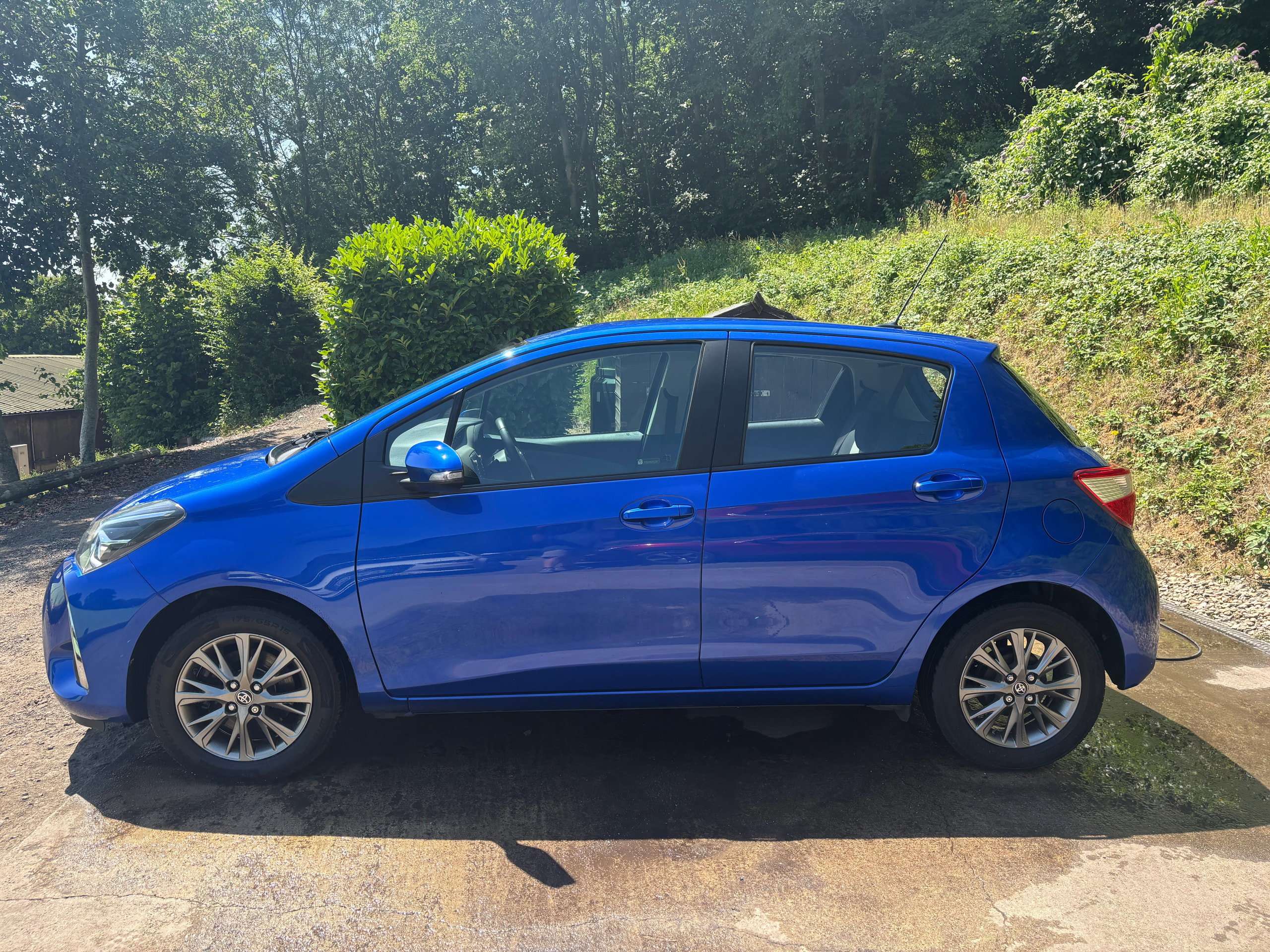 2017 TOYOTA YARIS 2017 TOYOTA YARIS