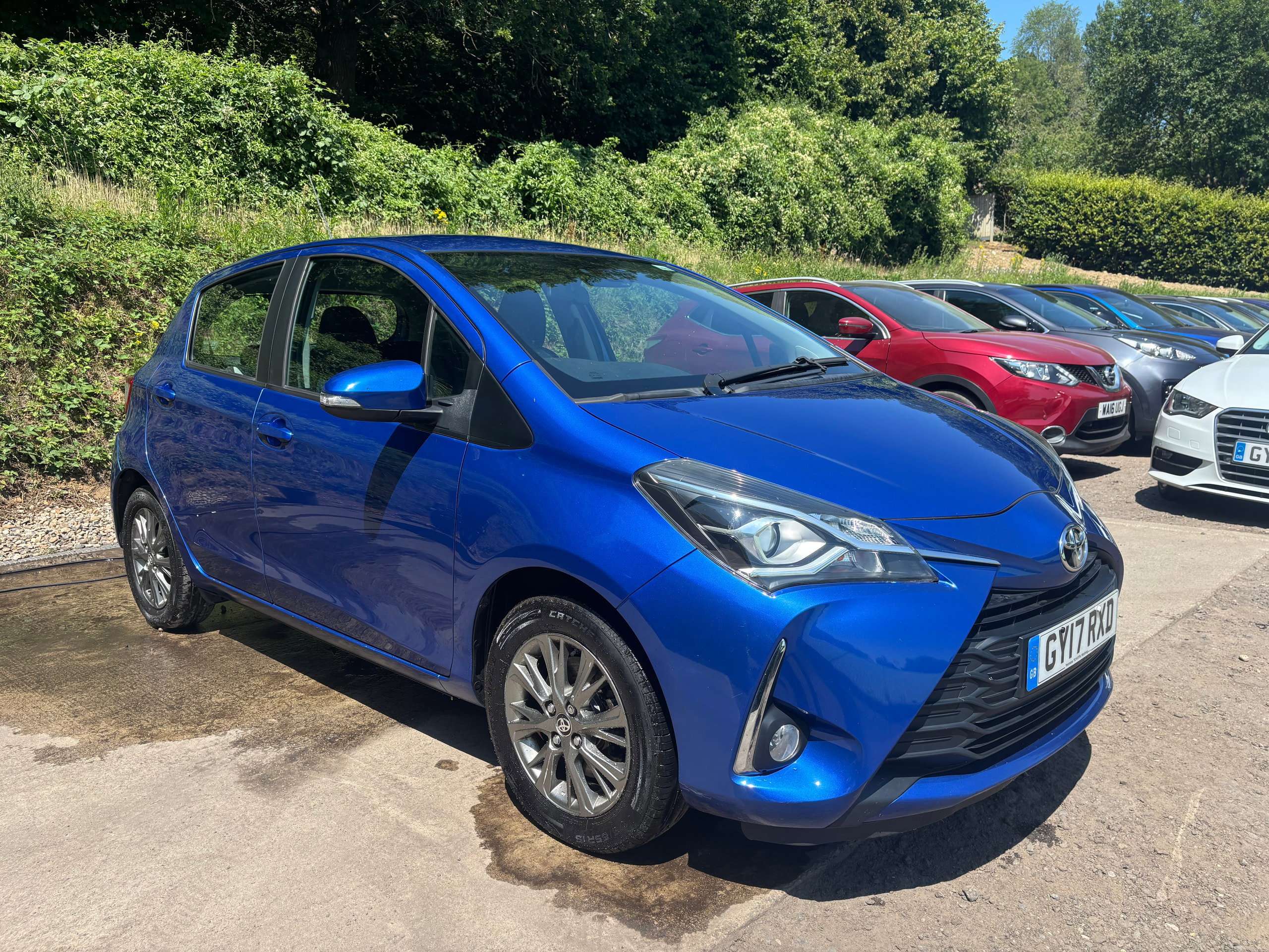A 2017 TOYOTA YARIS 1.5 VVT-i Icon Hatchback 5dr Petrol Manual Euro 6 (111 ps) A 2017 TOYOTA YARIS 1.5 VVT-i Icon Hatchback 5dr Petrol Manual Euro 6 (111 ps)