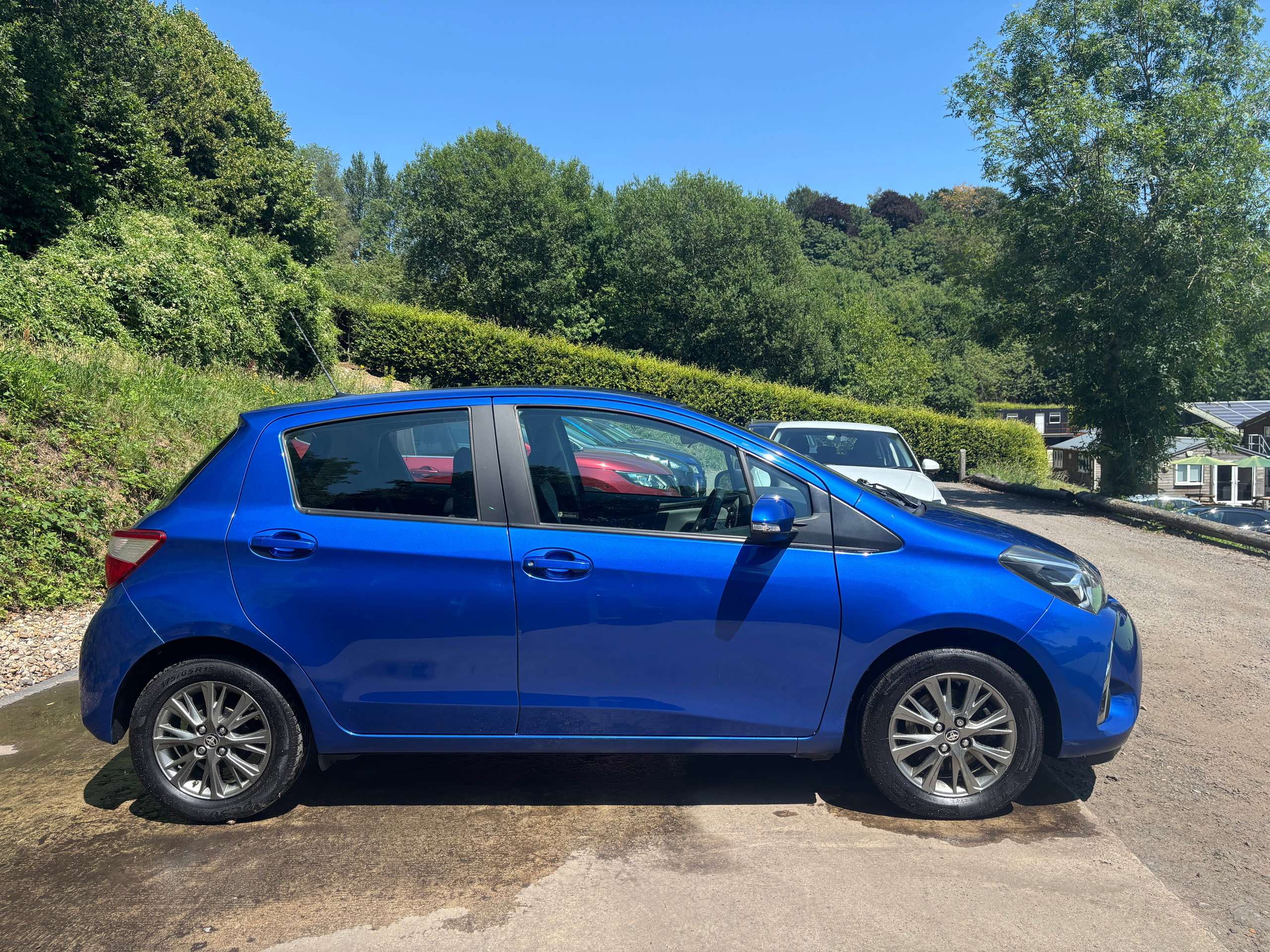 2017 TOYOTA YARIS 2017 TOYOTA YARIS