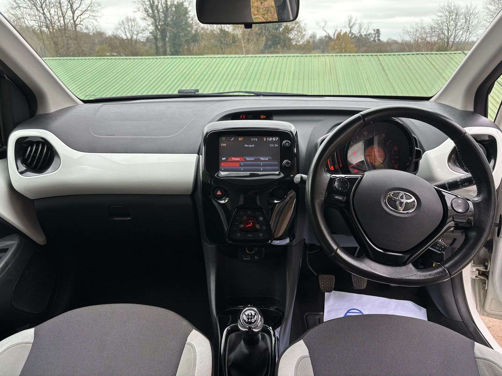 2017 TOYOTA AYGO 2017 TOYOTA AYGO