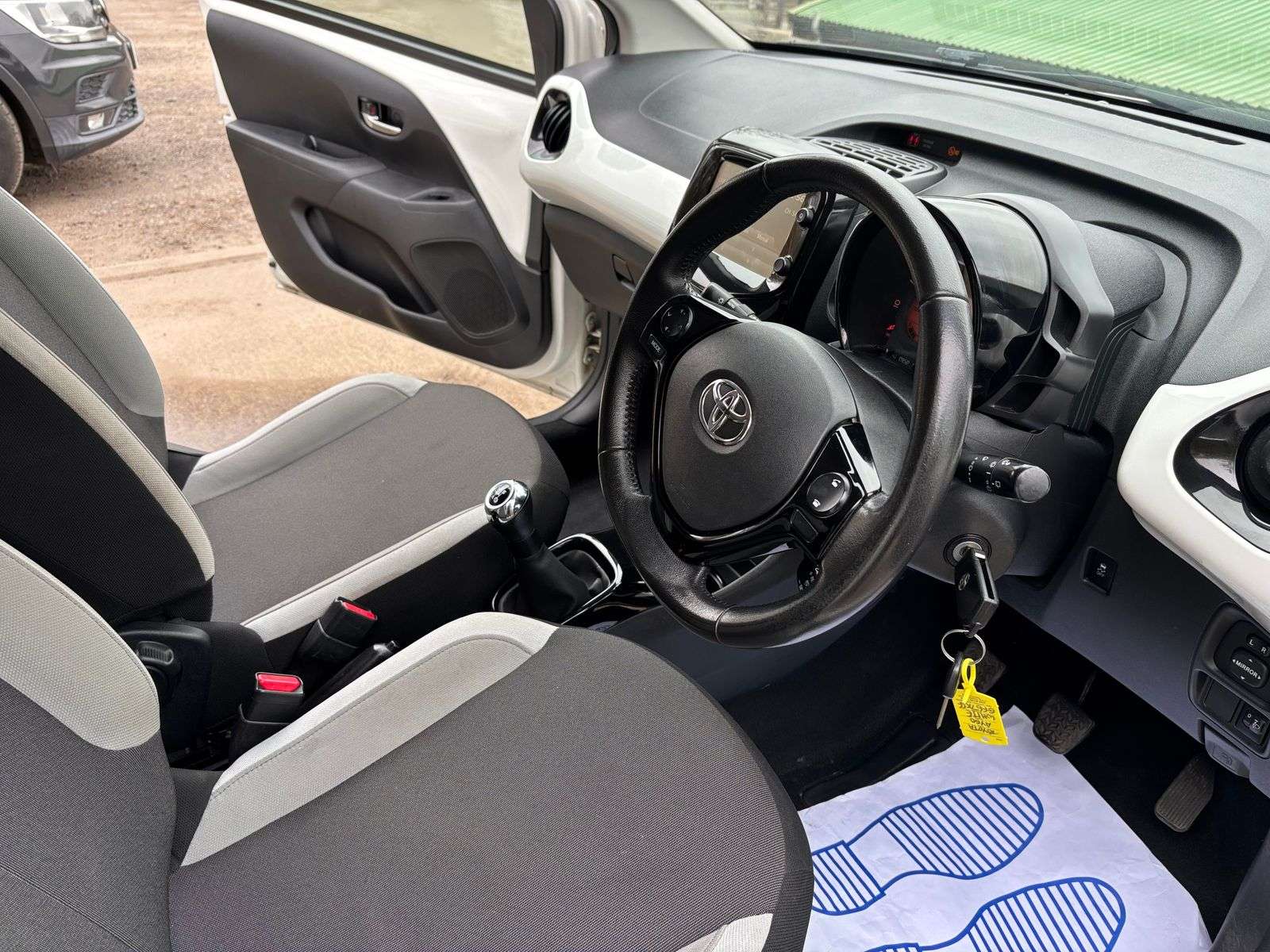 2017 TOYOTA AYGO 2017 TOYOTA AYGO