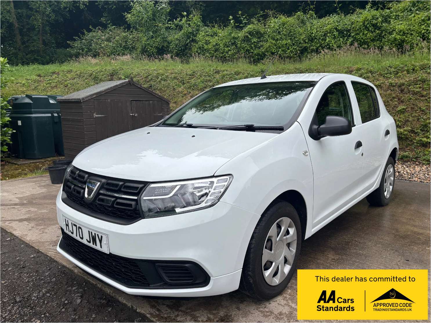 A 2020 DACIA SANDERO 1.0 SCe Essential Hatchback 5dr Petrol Manual Euro 6 (75 ps) A 2020 DACIA SANDERO 1.0 SCe Essential Hatchback 5dr Petrol Manual Euro 6 (75 ps)