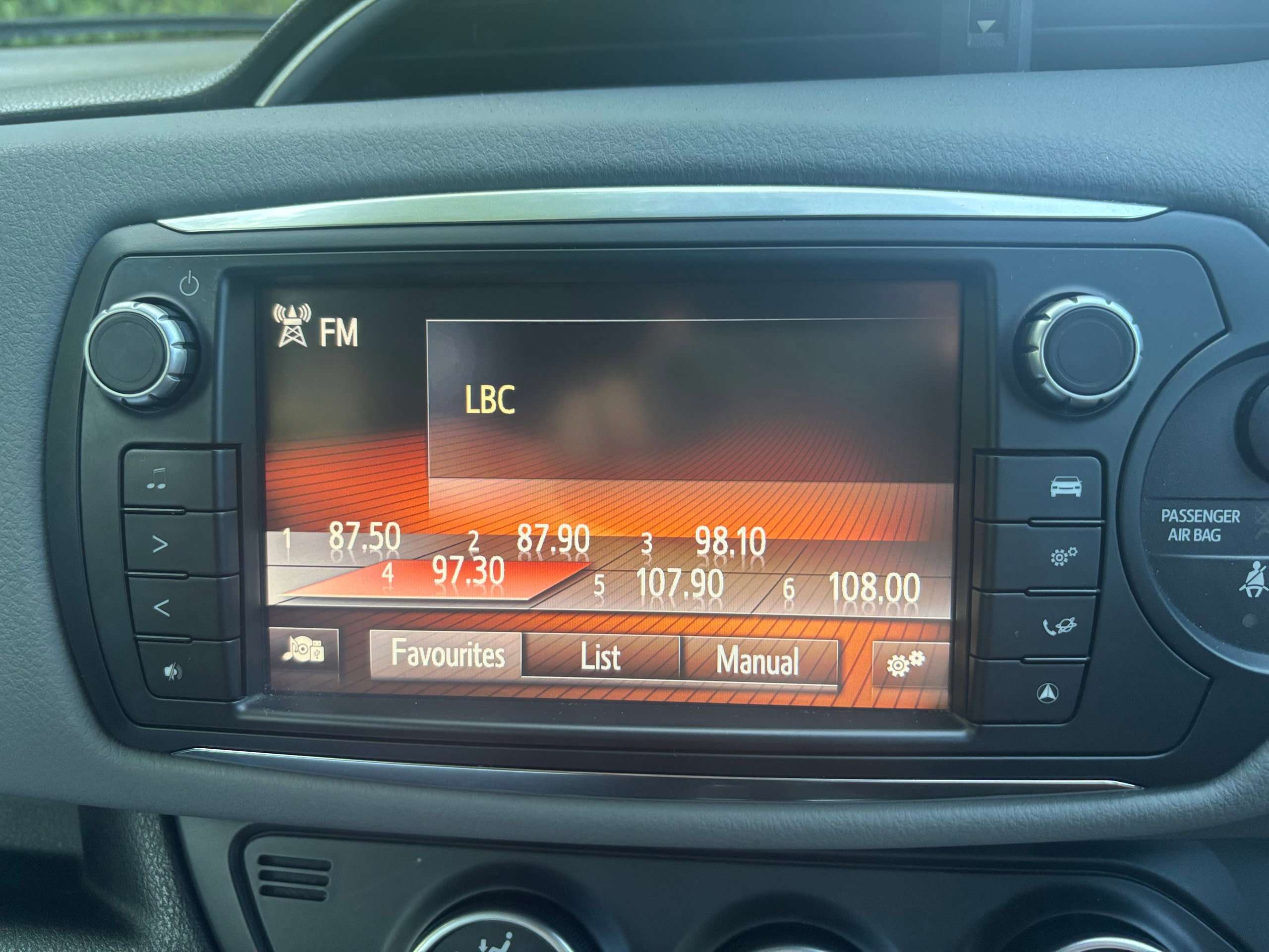 2016 TOYOTA YARIS 2016 TOYOTA YARIS