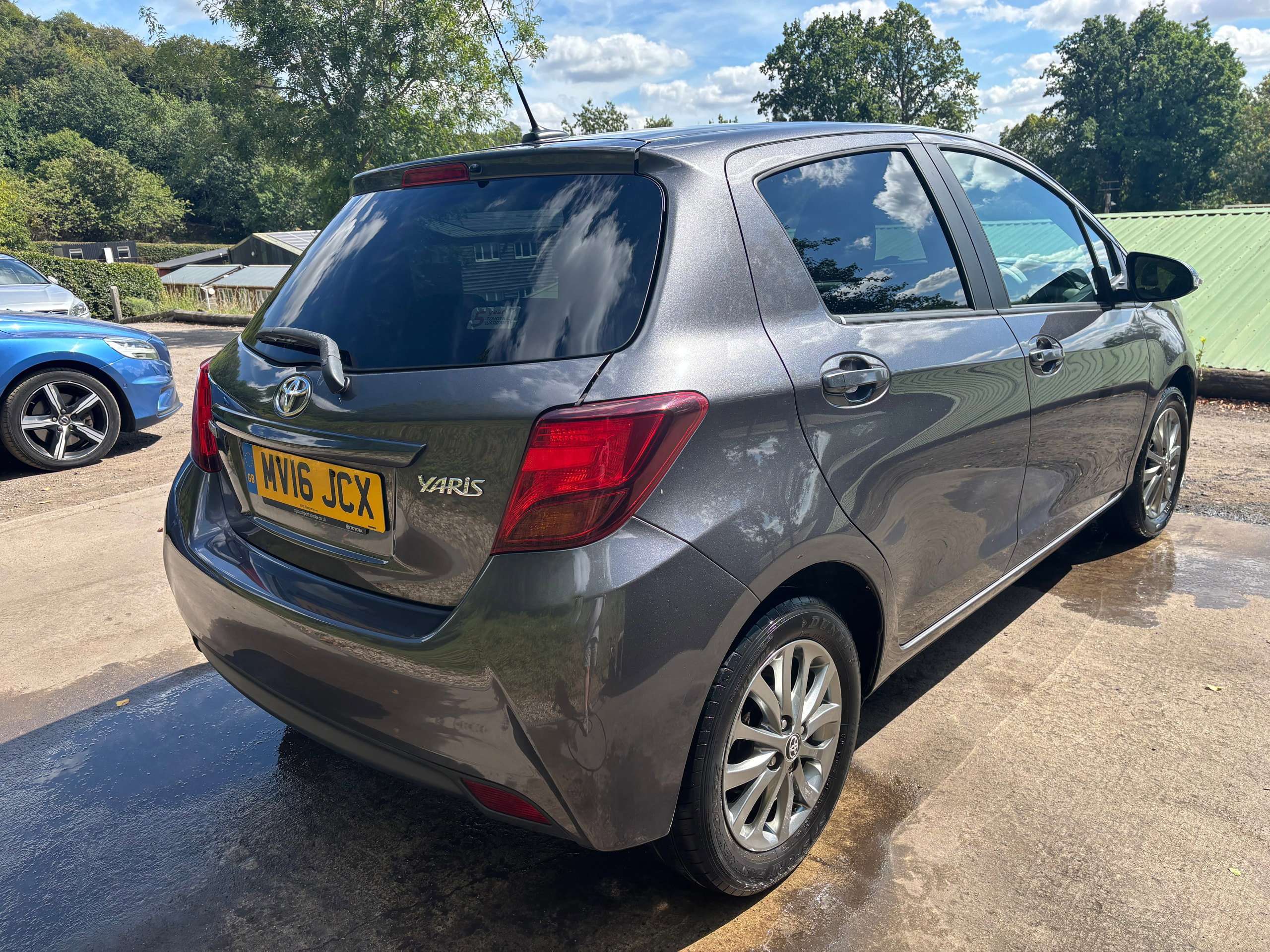 2016 TOYOTA YARIS 2016 TOYOTA YARIS