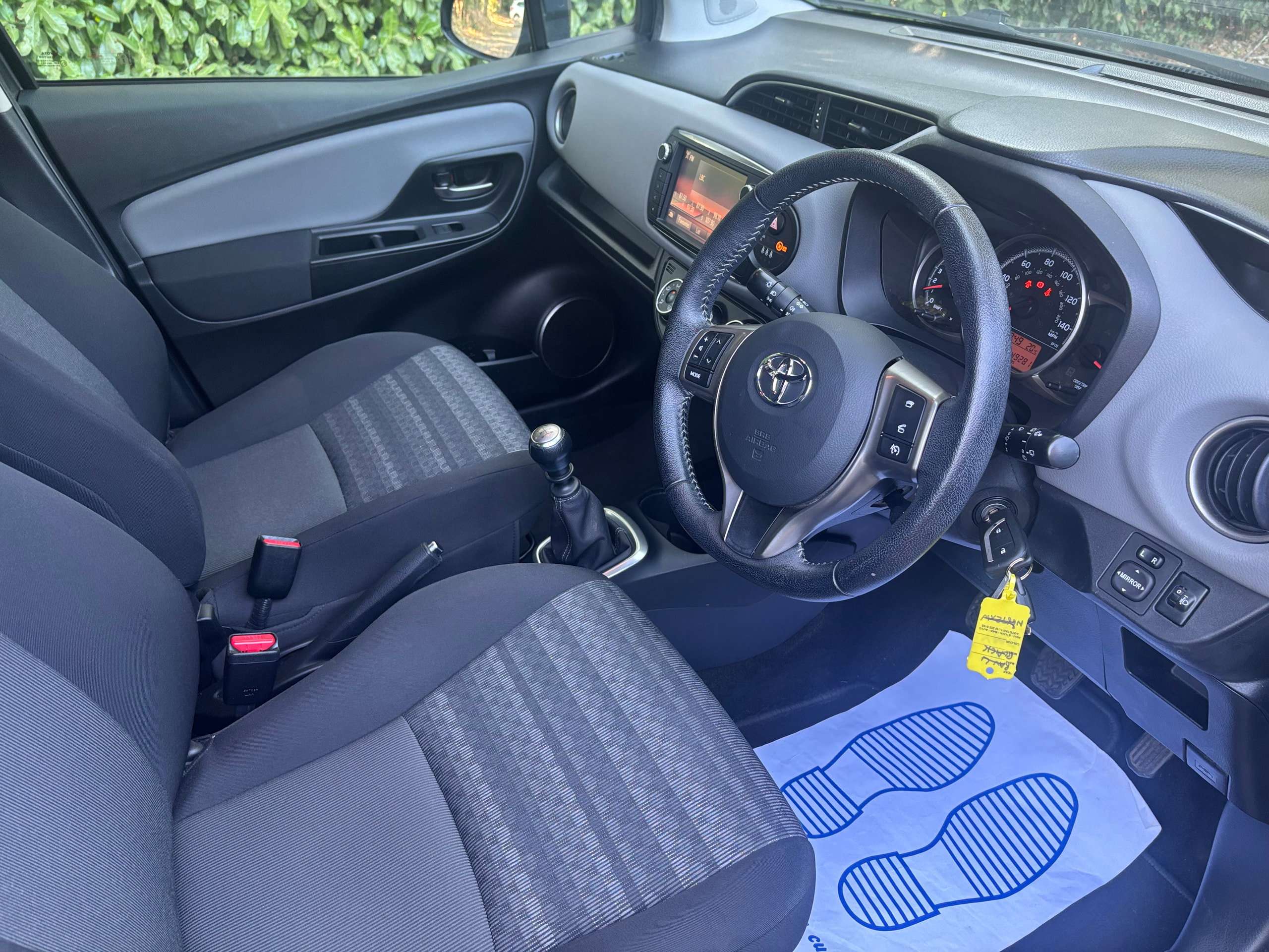 2016 TOYOTA YARIS 2016 TOYOTA YARIS