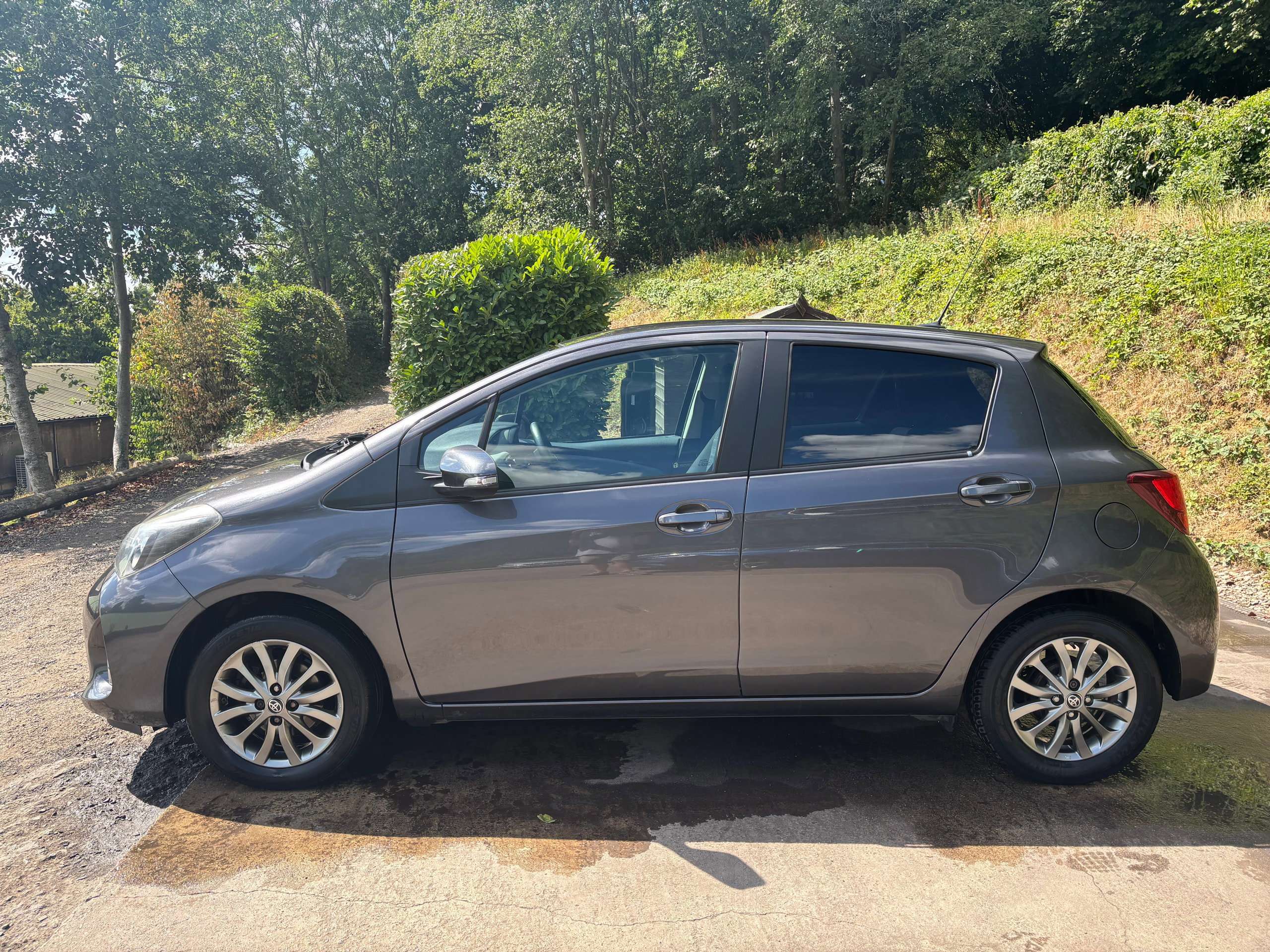 2016 TOYOTA YARIS 2016 TOYOTA YARIS