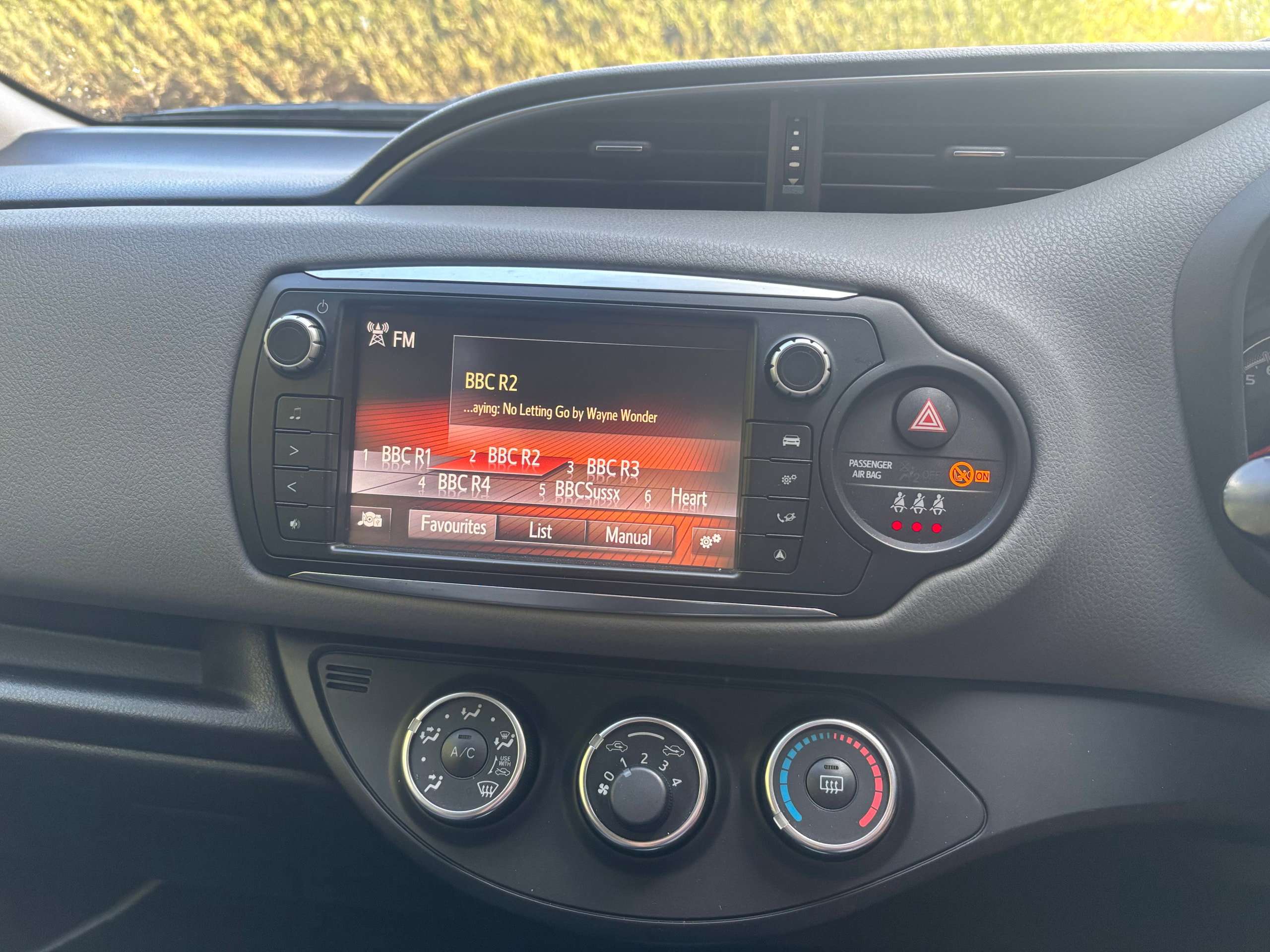 2016 TOYOTA YARIS 2016 TOYOTA YARIS