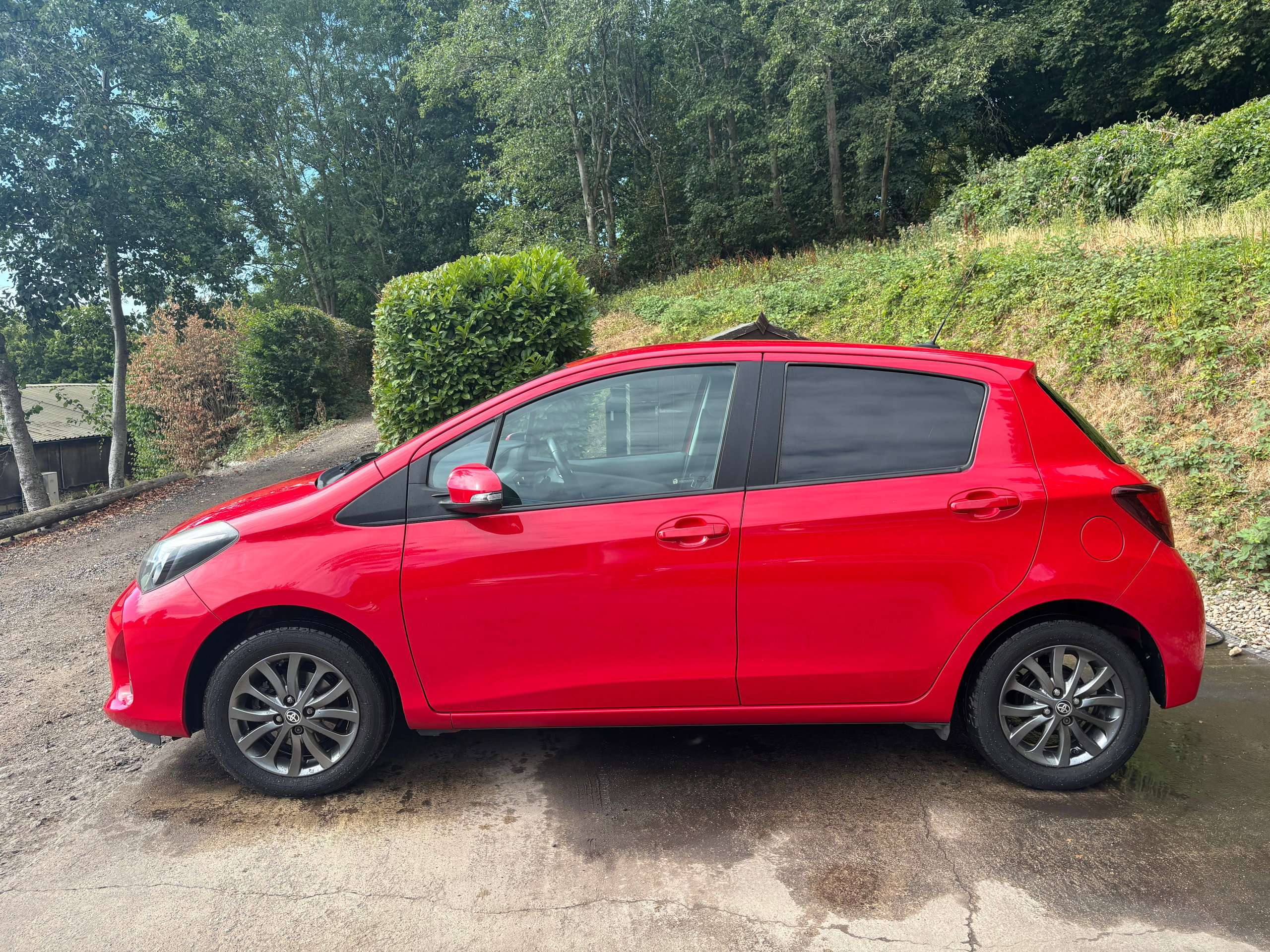 2016 TOYOTA YARIS 2016 TOYOTA YARIS