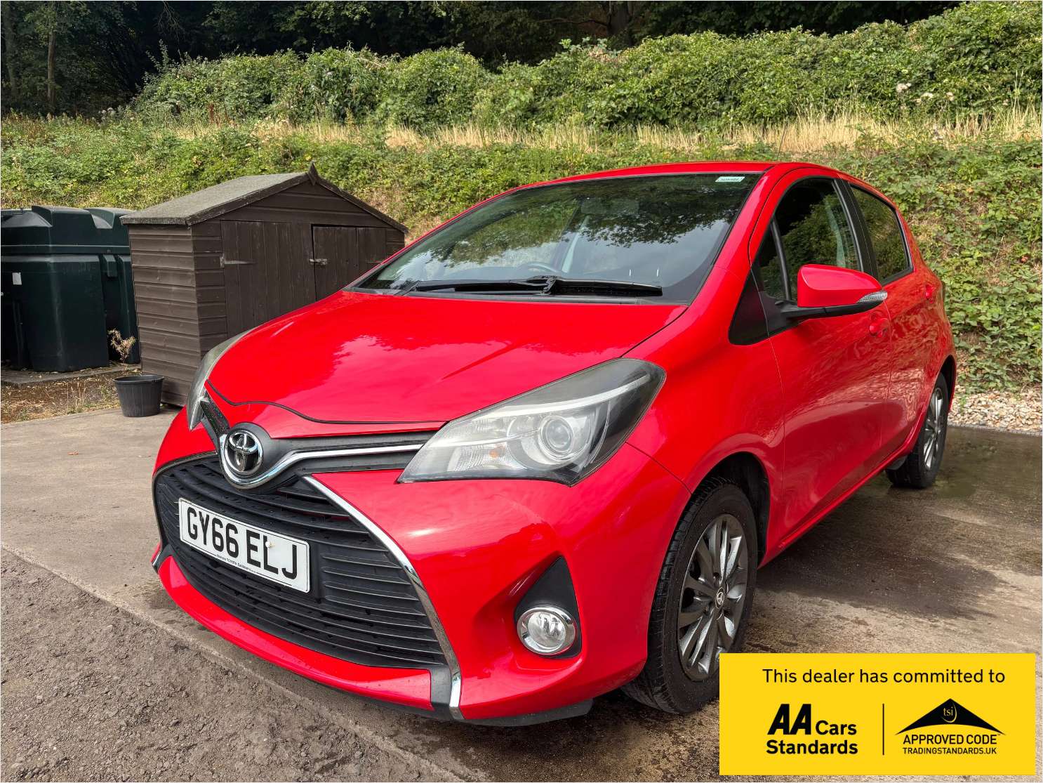 A 2016 TOYOTA YARIS 1.33 Dual VVT-i Icon Hatchback 5dr Petrol Manual Euro 6 (99 ps) A 2016 TOYOTA YARIS 1.33 Dual VVT-i Icon Hatchback 5dr Petrol Manual Euro 6 (99 ps)
