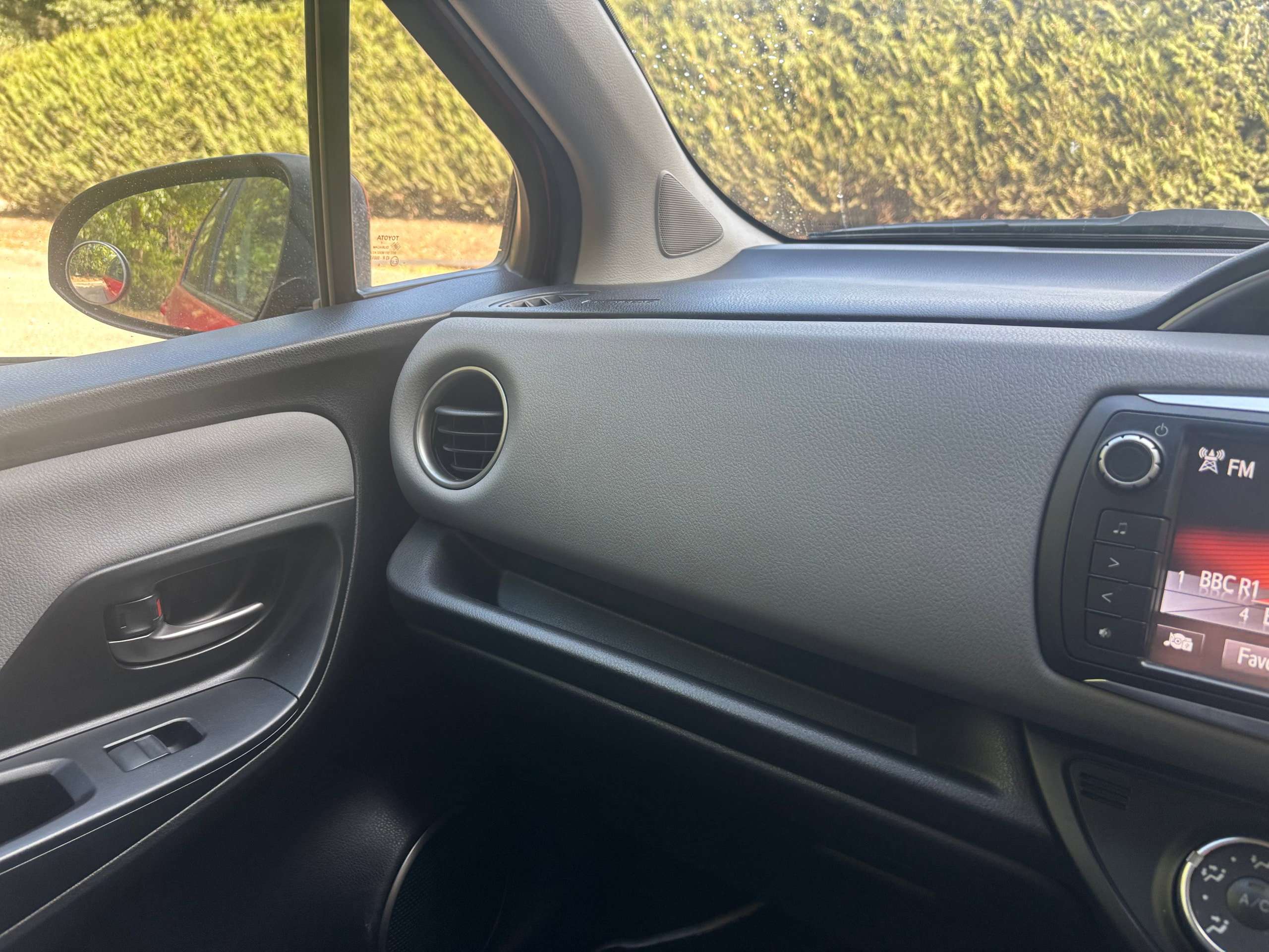 2016 TOYOTA YARIS 2016 TOYOTA YARIS