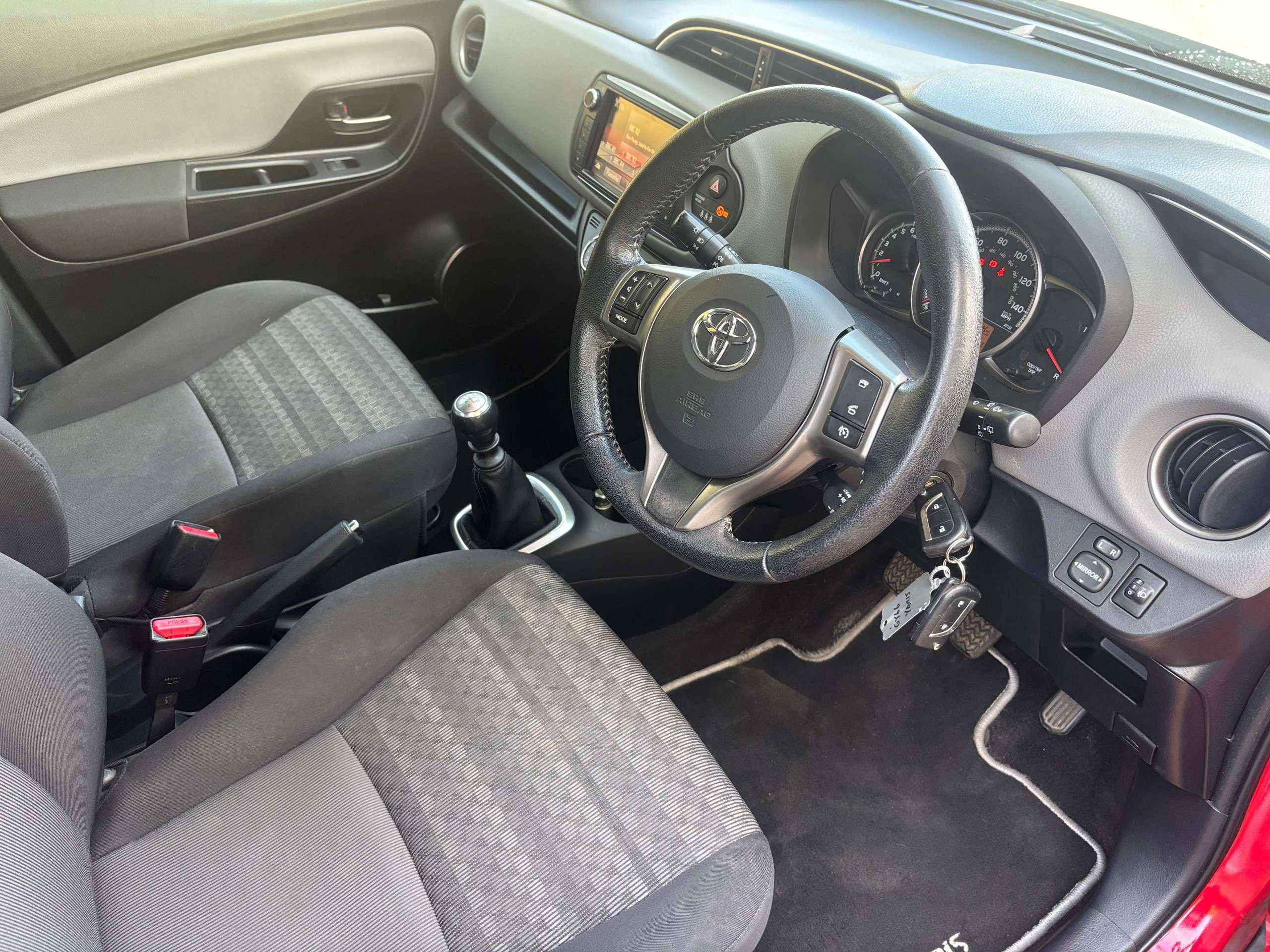 2016 TOYOTA YARIS 2016 TOYOTA YARIS