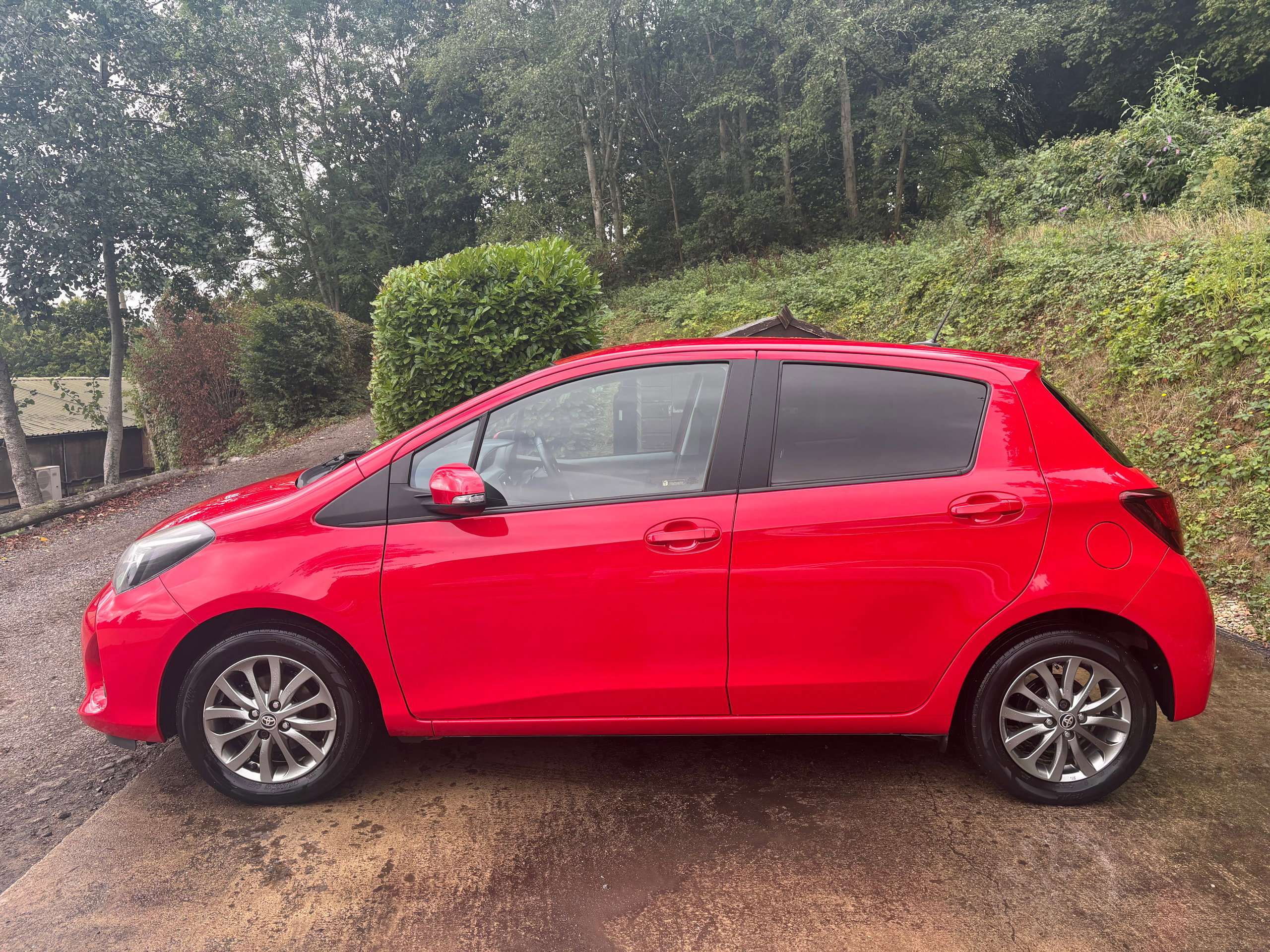 2017 TOYOTA YARIS 2017 TOYOTA YARIS