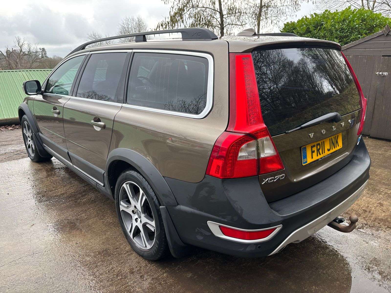 2011 VOLVO XC70 2011 VOLVO XC70