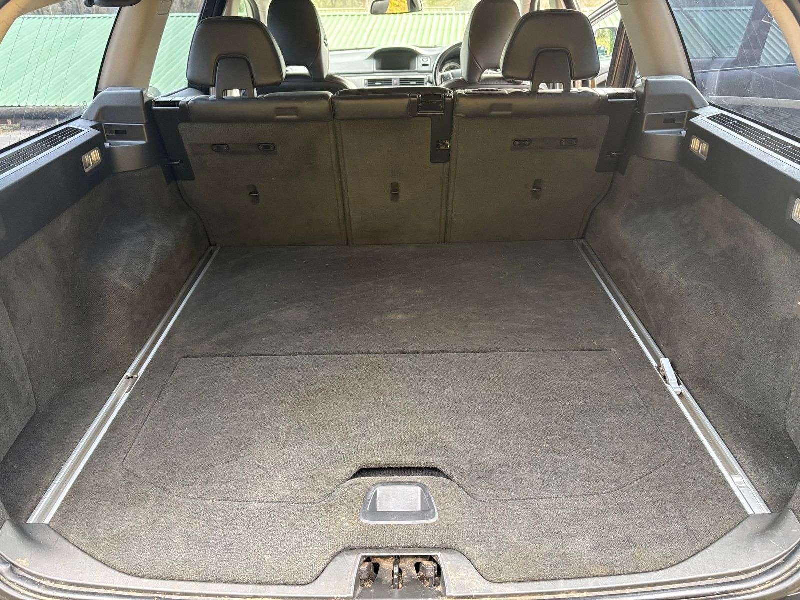 2011 VOLVO XC70 2011 VOLVO XC70