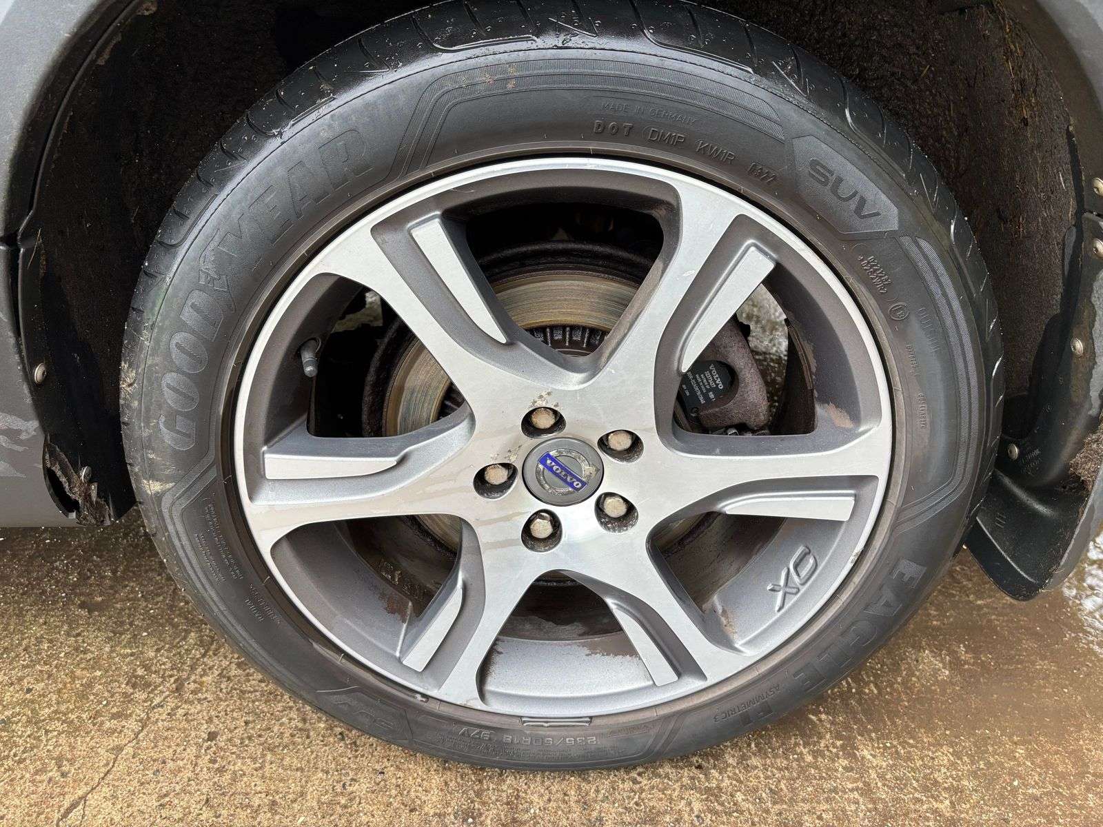 2011 VOLVO XC70 2011 VOLVO XC70