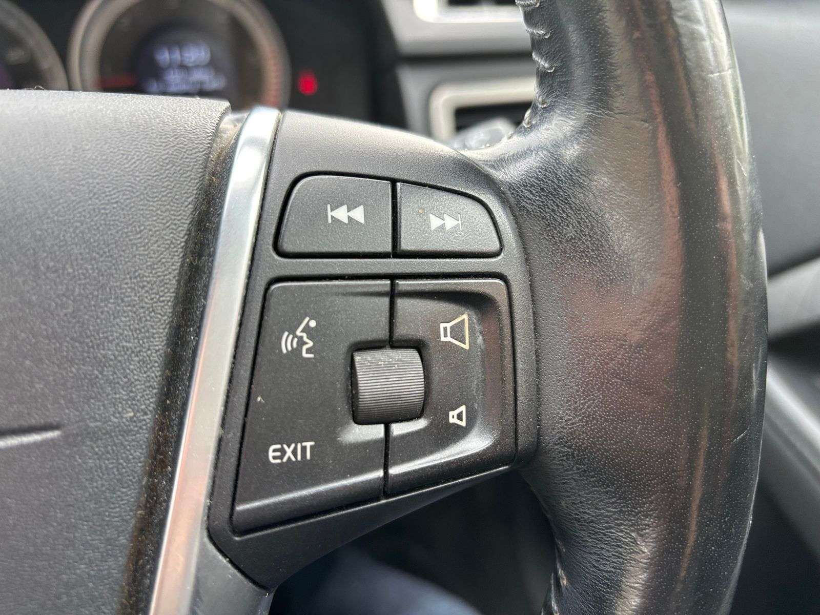 2011 VOLVO XC70 2011 VOLVO XC70