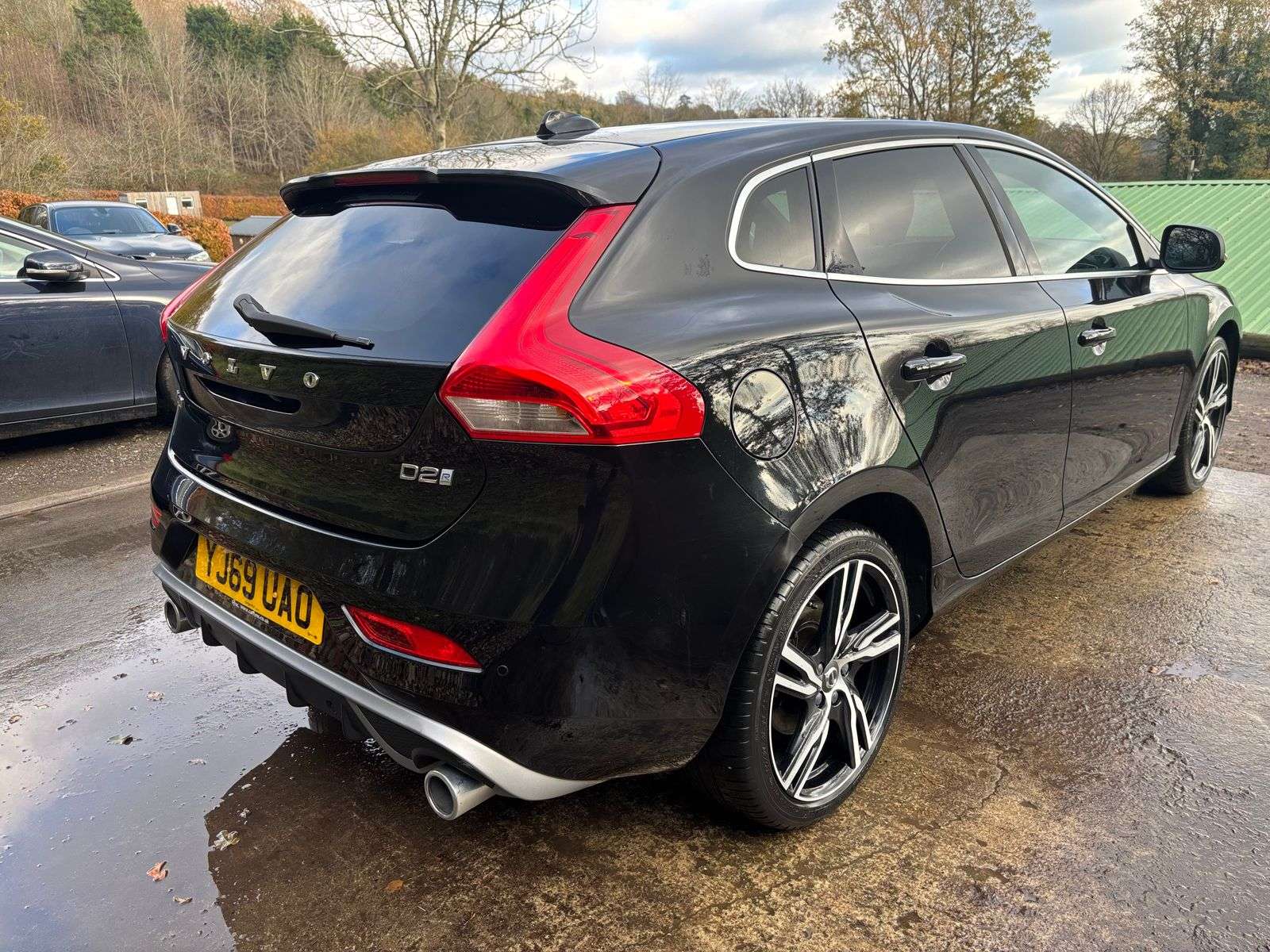 2019 VOLVO V40 2019 VOLVO V40