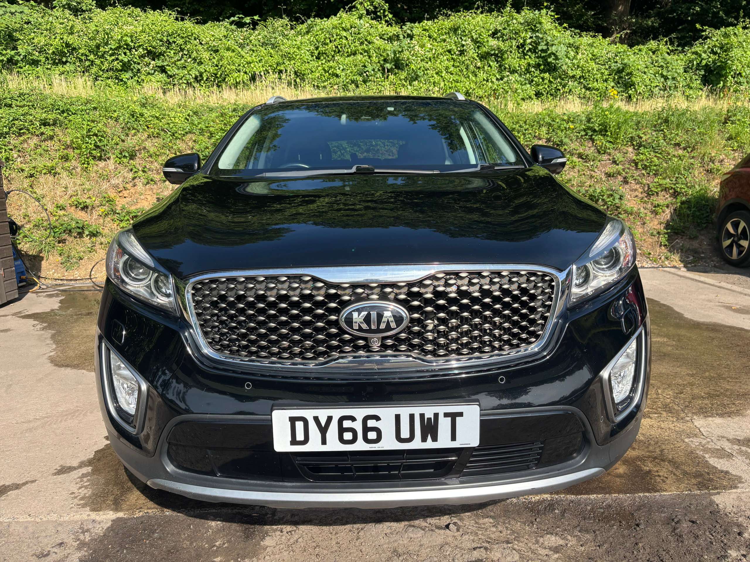 A 2016 KIA SORENTO 2.2 CRDi KX-4 SUV 5dr Diesel Auto AWD Euro 6 (197 bhp) A 2016 KIA SORENTO 2.2 CRDi KX-4 SUV 5dr Diesel Auto AWD Euro 6 (197 bhp)