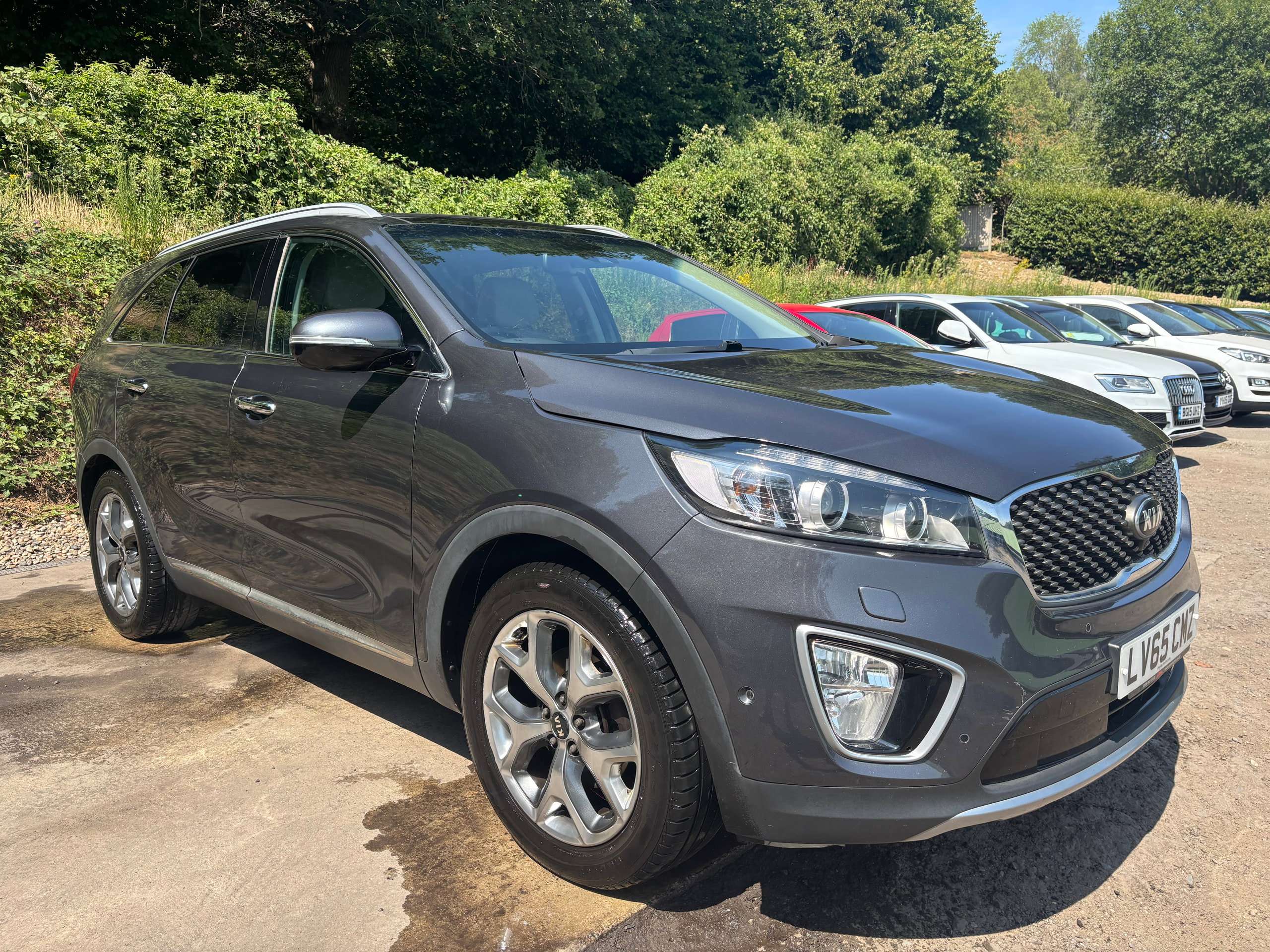A 2015 KIA SORENTO 2.2 CRDi KX-4 SUV 5dr Diesel Auto AWD Euro 6 (197 bhp) A 2015 KIA SORENTO 2.2 CRDi KX-4 SUV 5dr Diesel Auto AWD Euro 6 (197 bhp)