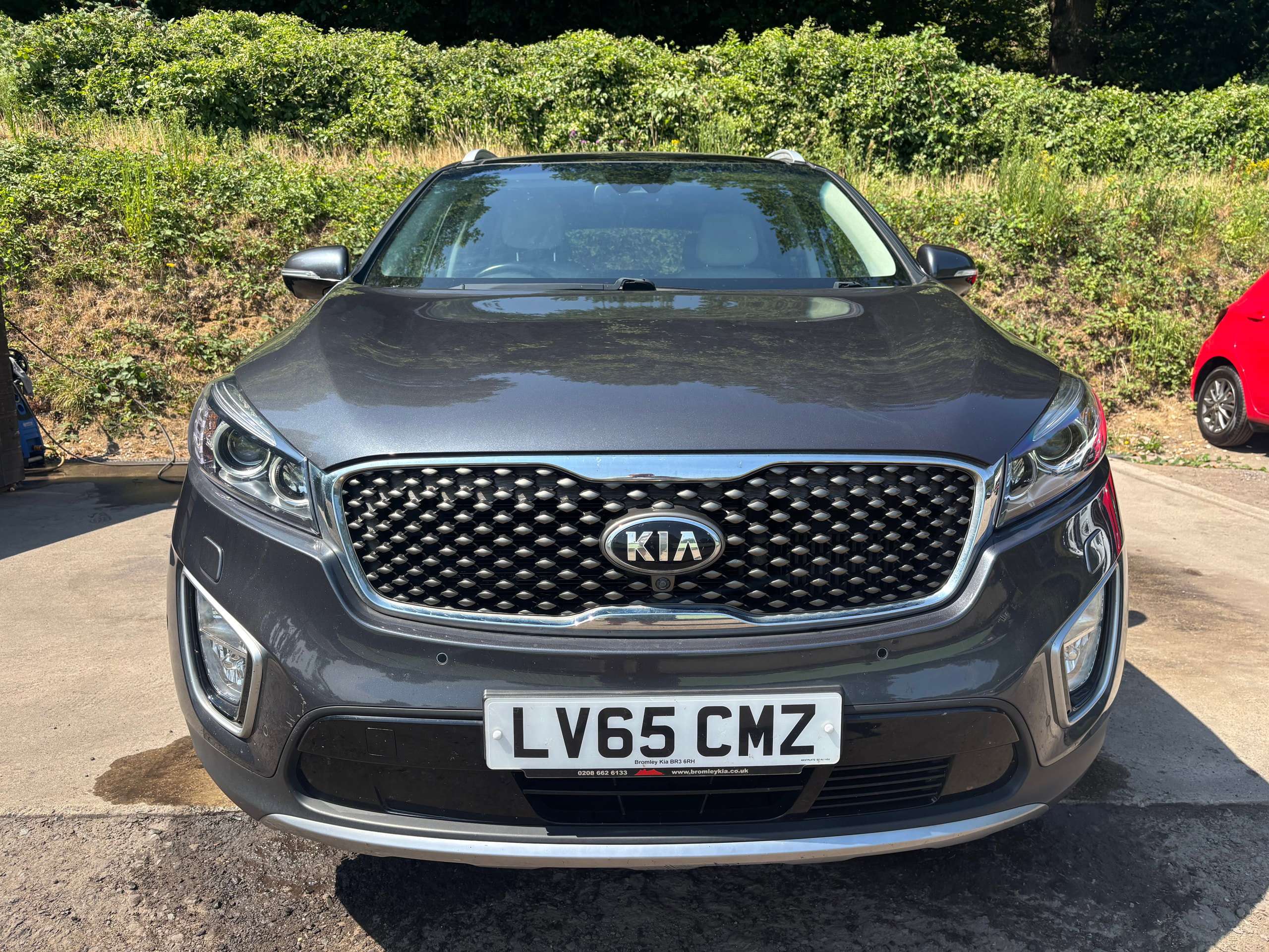 A 2015 KIA SORENTO 2.2 CRDi KX-4 SUV 5dr Diesel Auto AWD Euro 6 (197 bhp) A 2015 KIA SORENTO 2.2 CRDi KX-4 SUV 5dr Diesel Auto AWD Euro 6 (197 bhp)