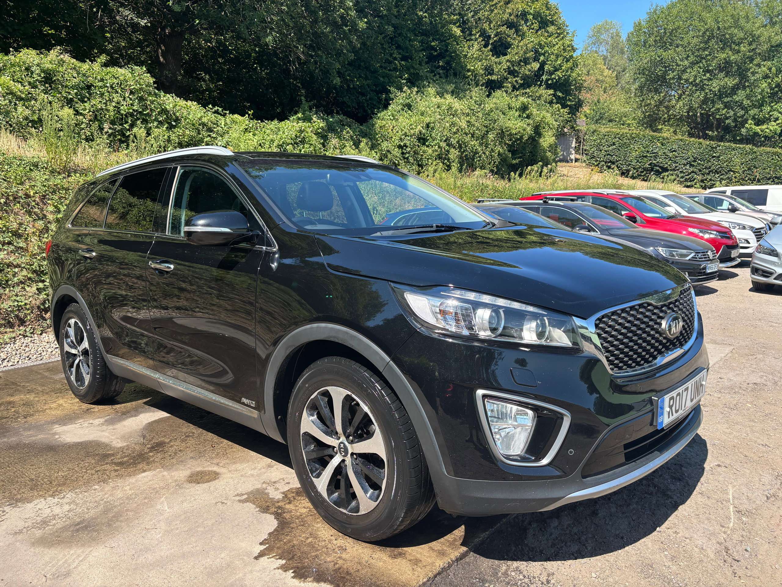A 2017 KIA SORENTO 2.2 CRDi KX-3 SUV 5dr Diesel Auto AWD Euro 6 (197 bhp) A 2017 KIA SORENTO 2.2 CRDi KX-3 SUV 5dr Diesel Auto AWD Euro 6 (197 bhp)