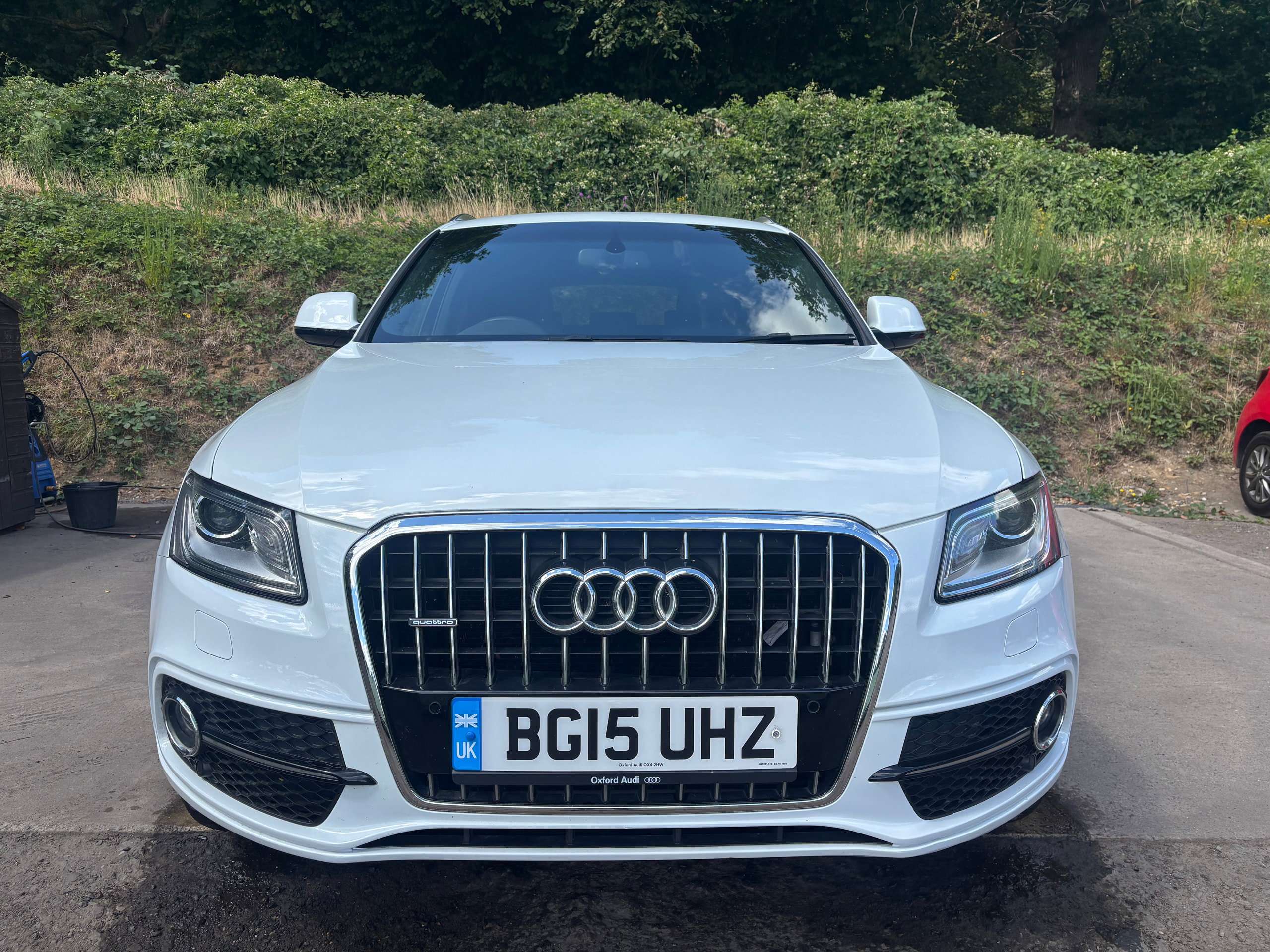 A 2015 AUDI Q5 2.0 TDI S line Plus SUV 5dr Diesel S Tronic quattro Euro 5 (s/s) (177 ps) A 2015 AUDI Q5 2.0 TDI S line Plus SUV 5dr Diesel S Tronic quattro Euro 5 (s/s) (177 ps)