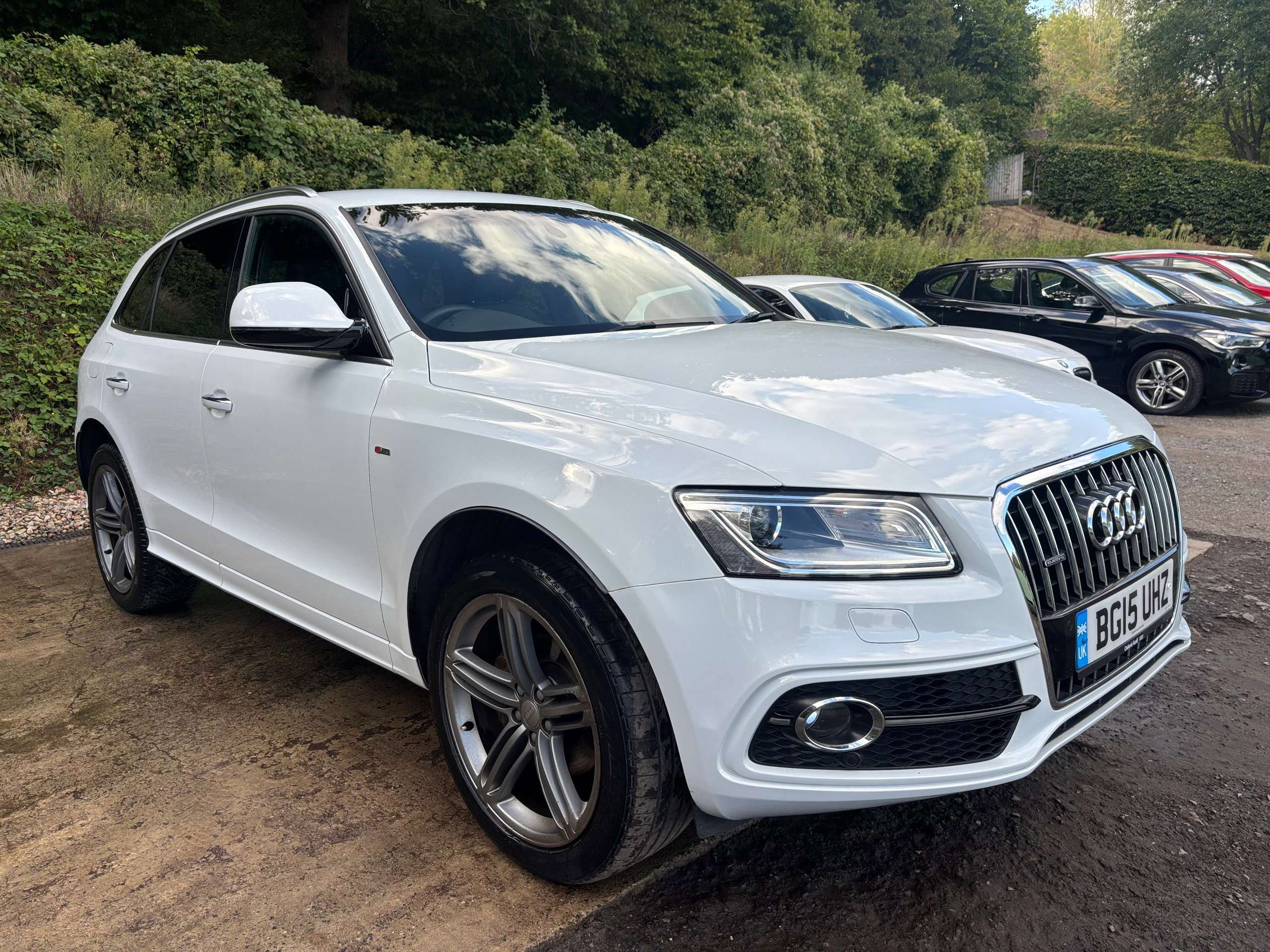 A 2015 AUDI Q5 2.0 TDI S line Plus SUV 5dr Diesel S Tronic quattro Euro 5 (s/s) (177 ps) A 2015 AUDI Q5 2.0 TDI S line Plus SUV 5dr Diesel S Tronic quattro Euro 5 (s/s) (177 ps)
