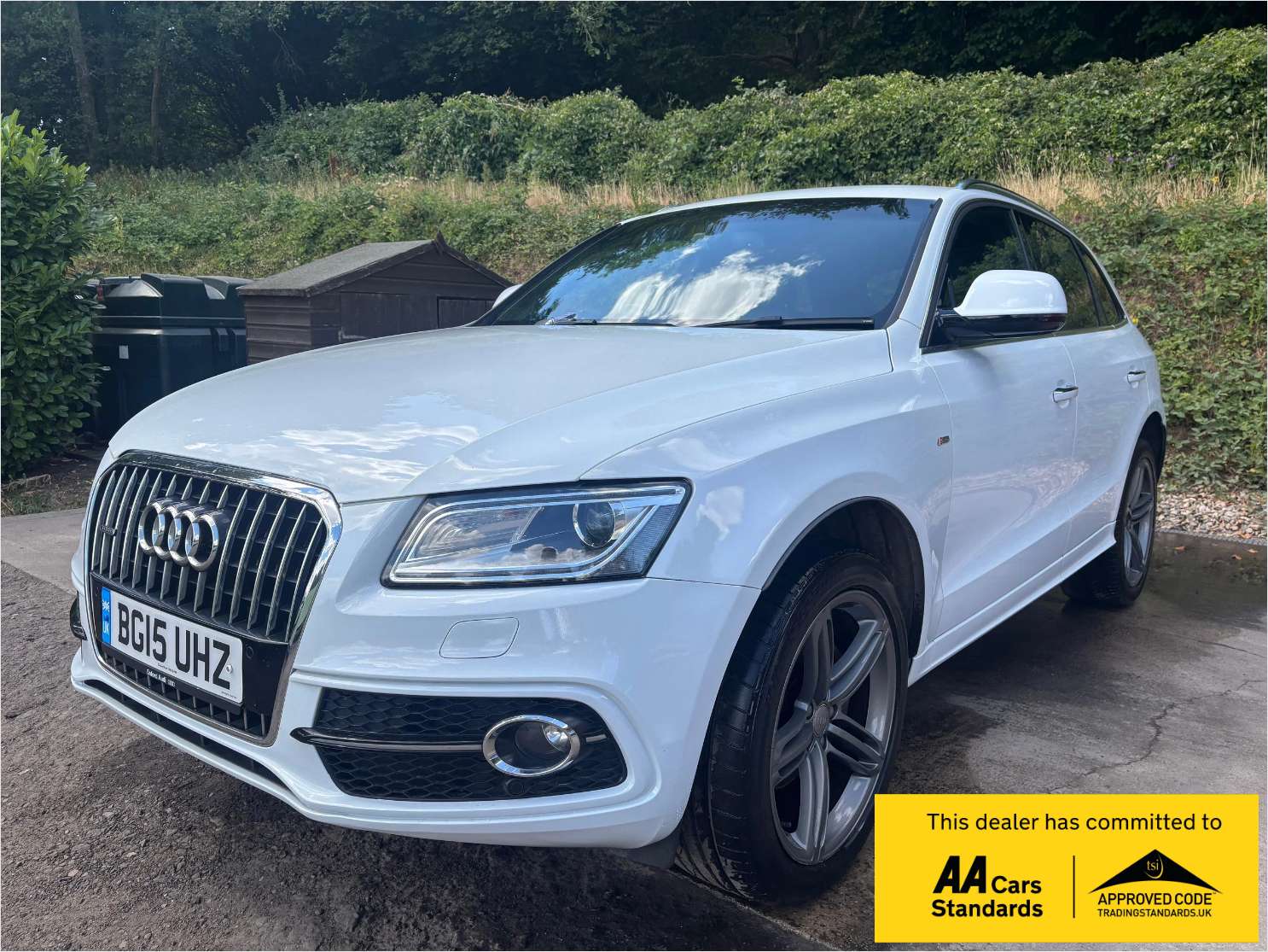A 2015 AUDI Q5 2.0 TDI S line Plus SUV 5dr Diesel S Tronic quattro Euro 5 (s/s) (177 ps) A 2015 AUDI Q5 2.0 TDI S line Plus SUV 5dr Diesel S Tronic quattro Euro 5 (s/s) (177 ps)