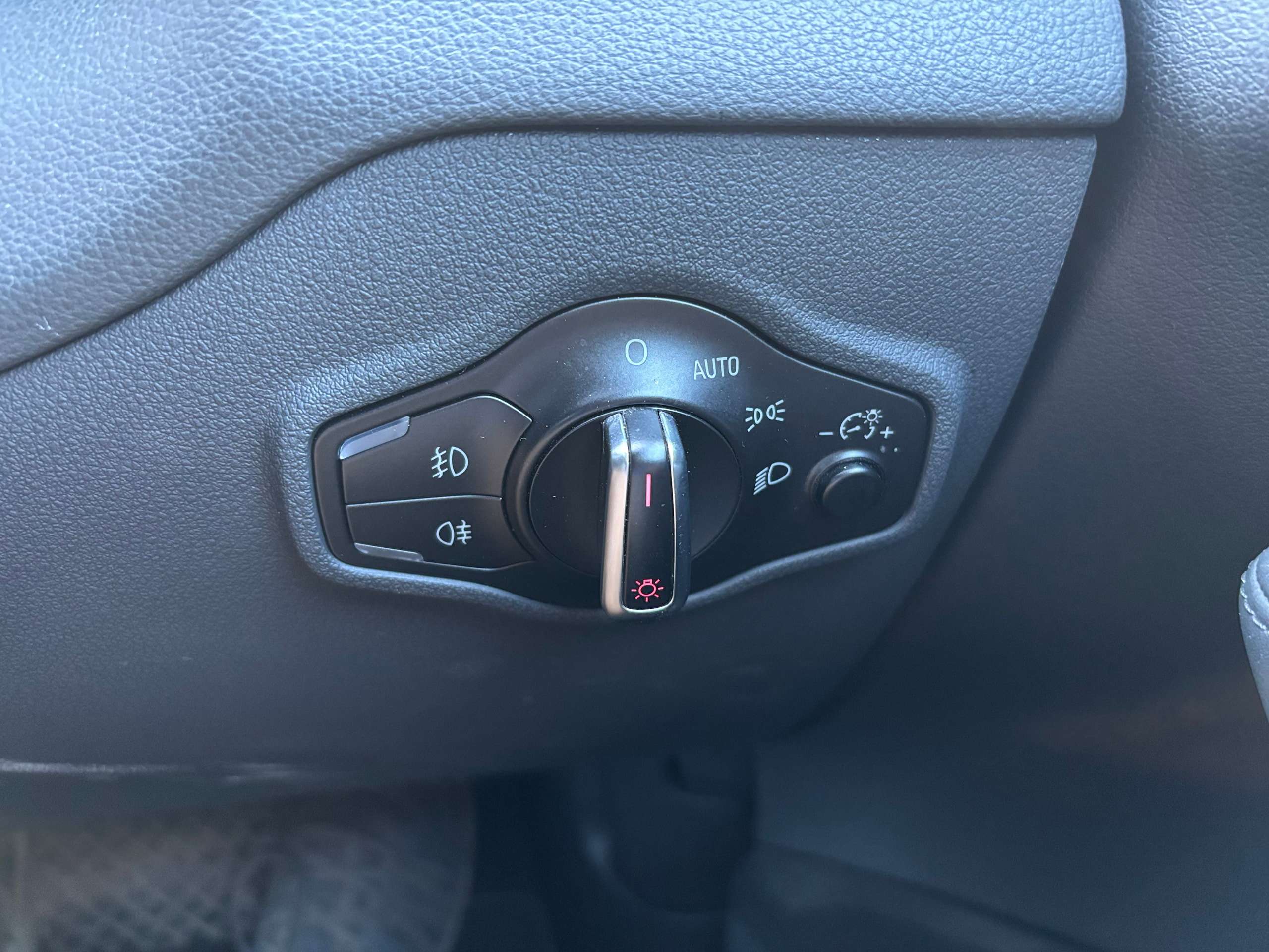 2015 AUDI Q5 2015 AUDI Q5